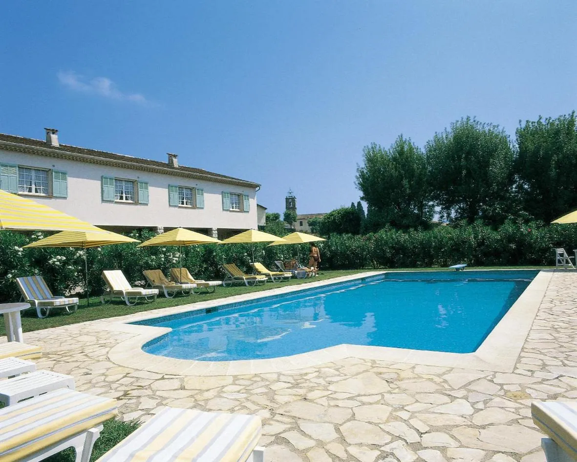 Shower in Hotel du Bosquet
