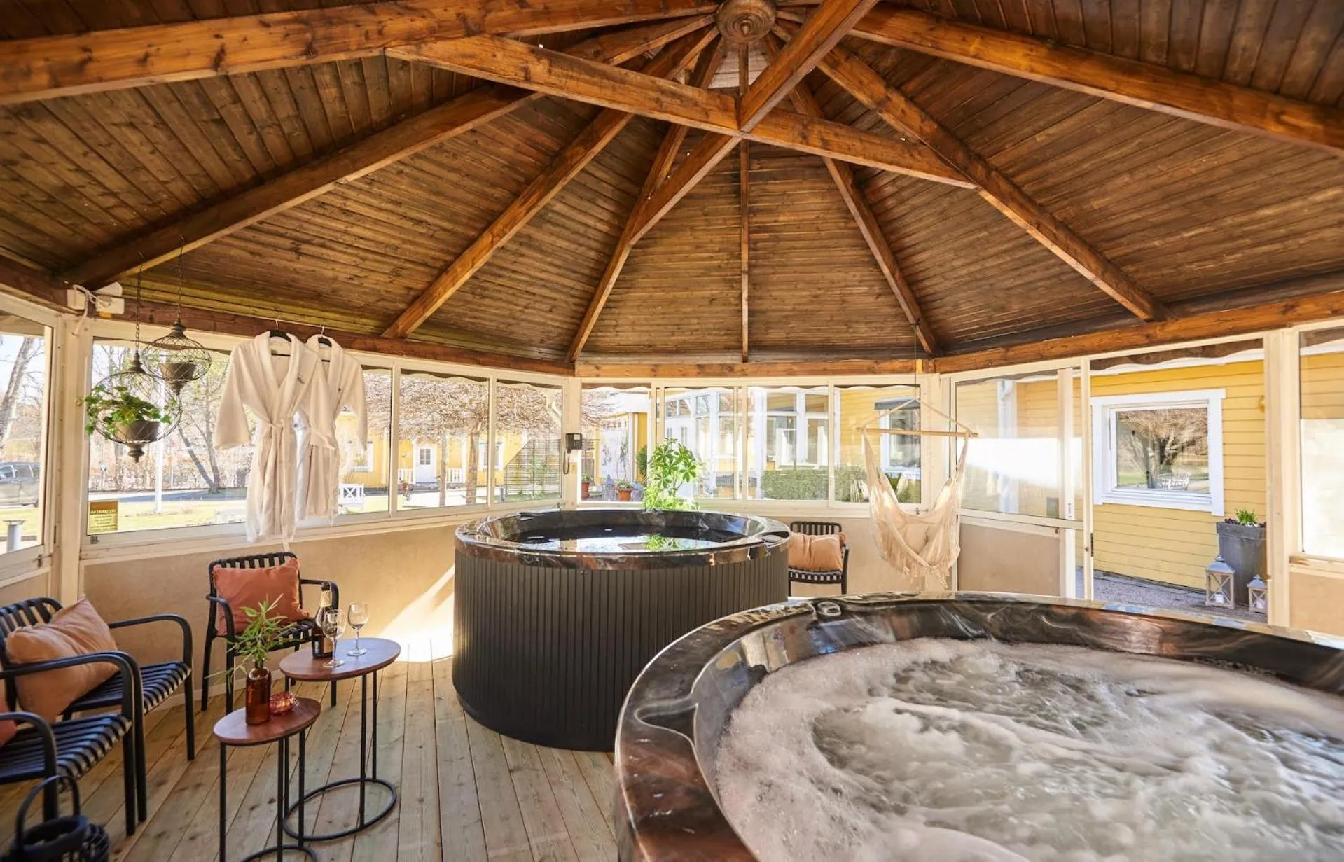 Hot Tub in Hotell Björkhaga