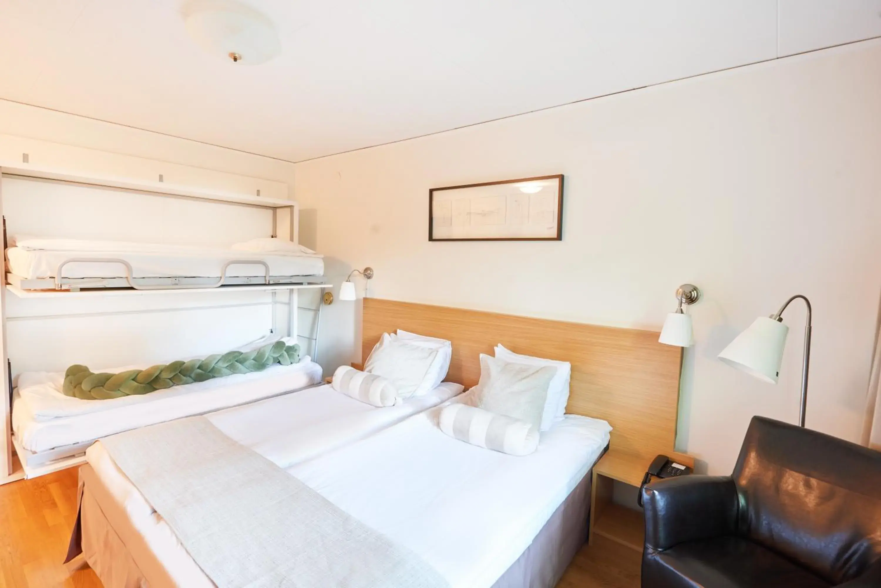 Family Room (2 Adults + 2 Children) in Hotell Björkhaga Family Room (2 Adults + 2 Children) in Hotell Björkhaga