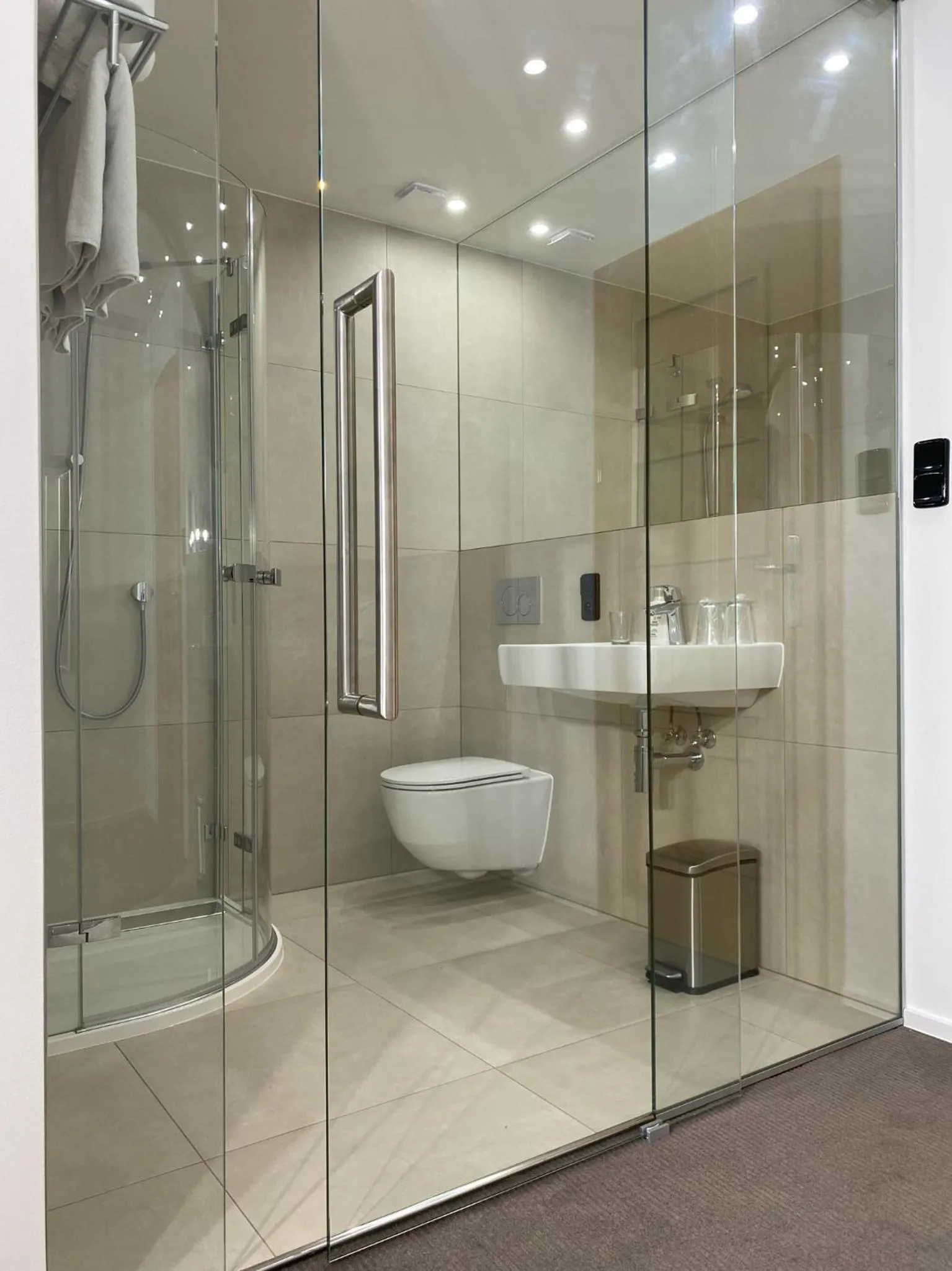 Shower in Rozmaryn Hotel B&B