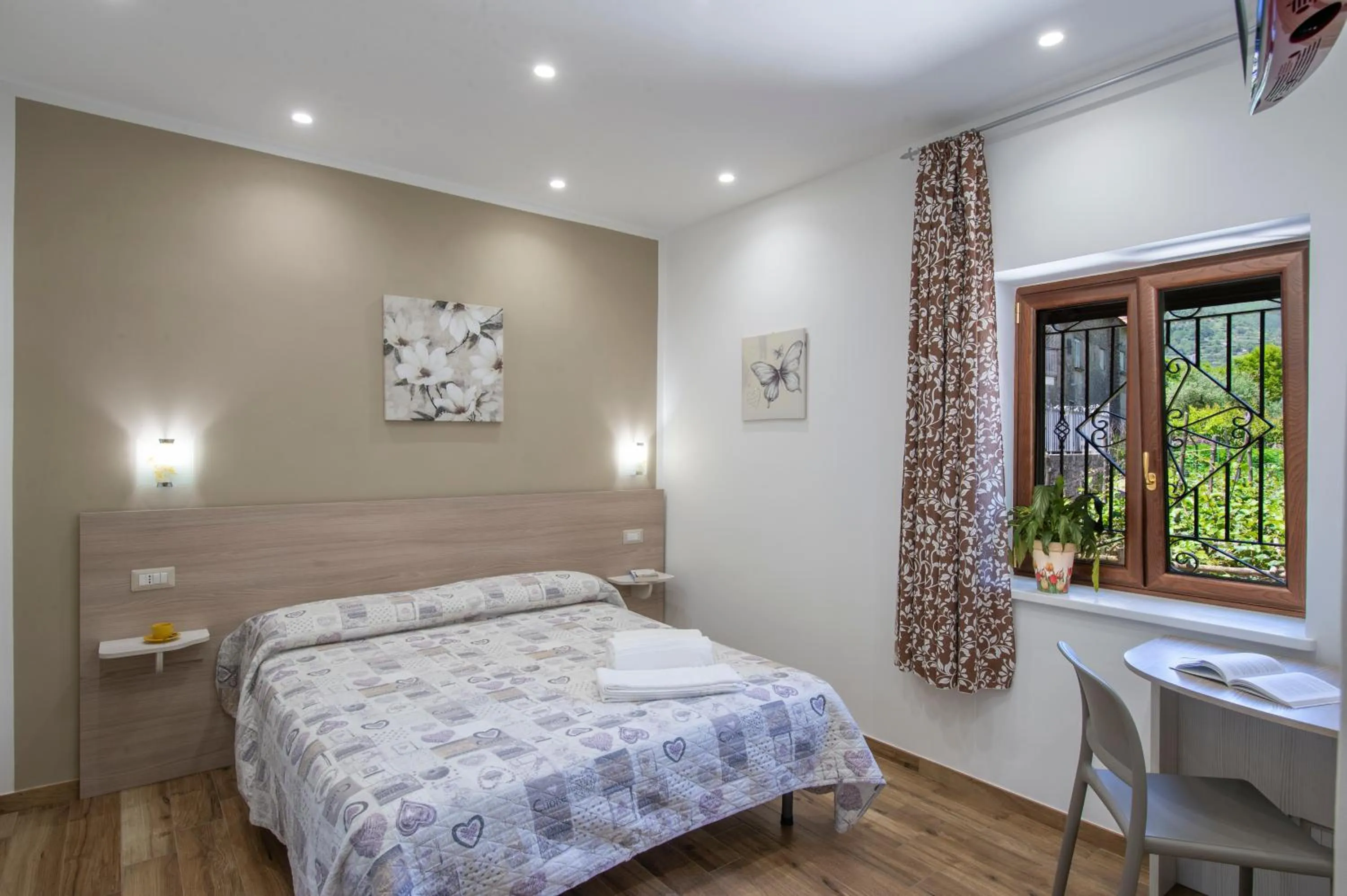 Bedroom, Bed in B&B Il Girasole