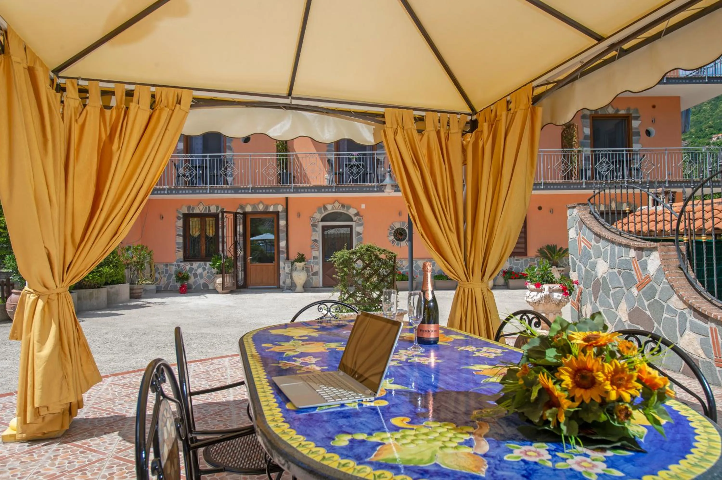 Property building in B&B Il Girasole