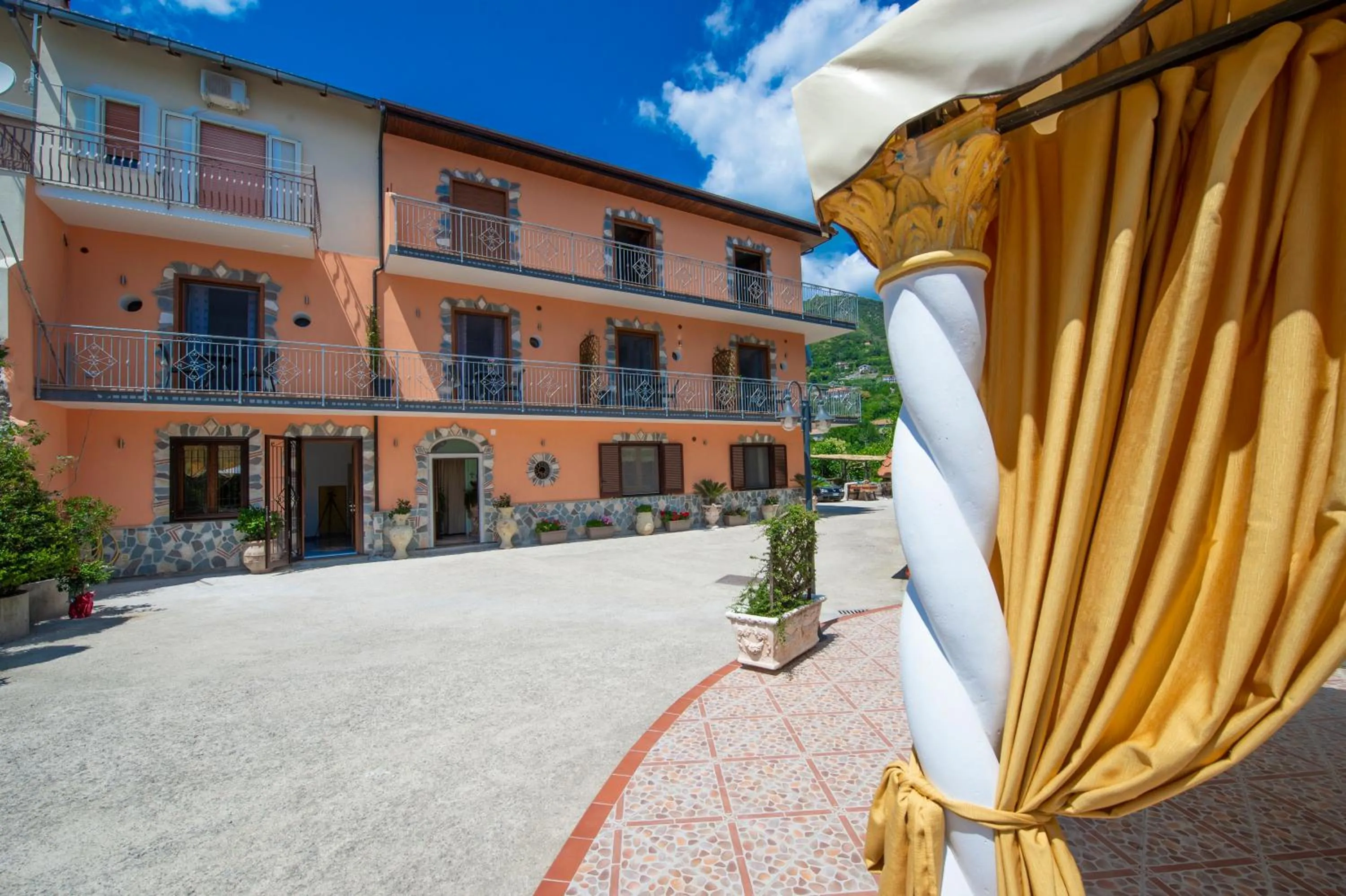 Property building in B&B Il Girasole