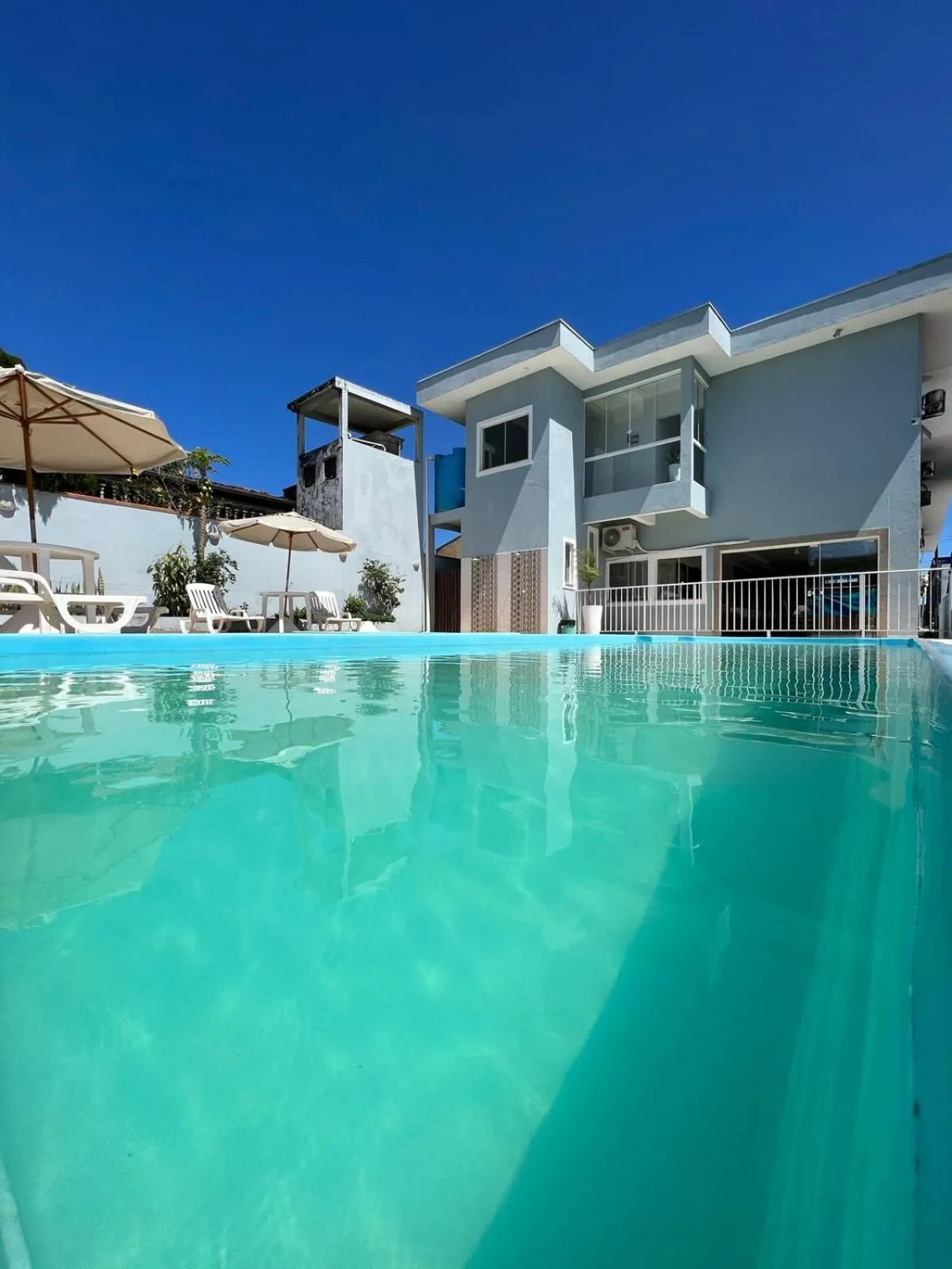 Property building in Hotel Pousada Mar Azul