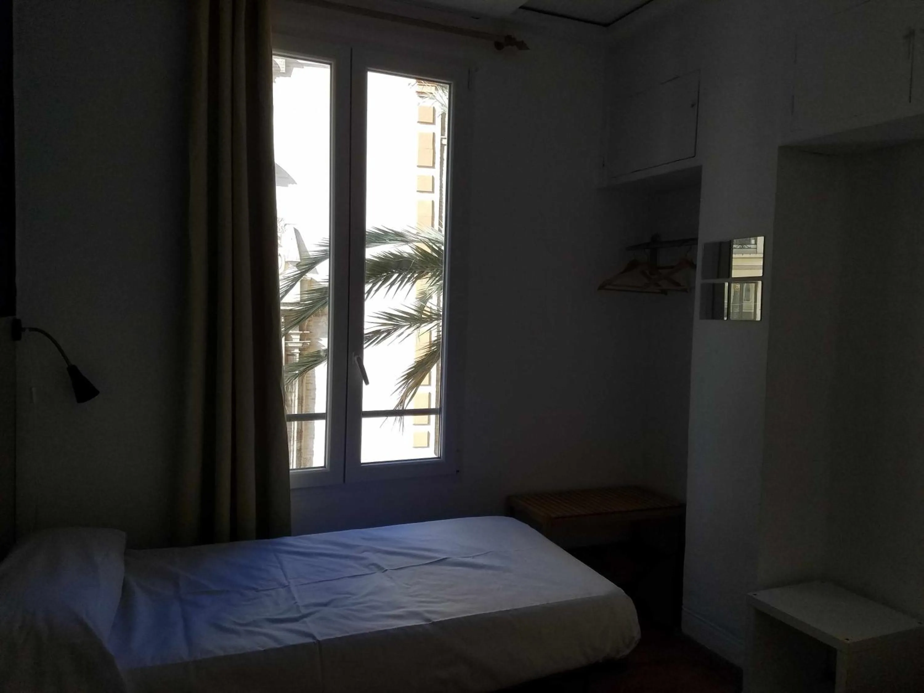 Bedroom, Bed in Russafa Youth Hostel