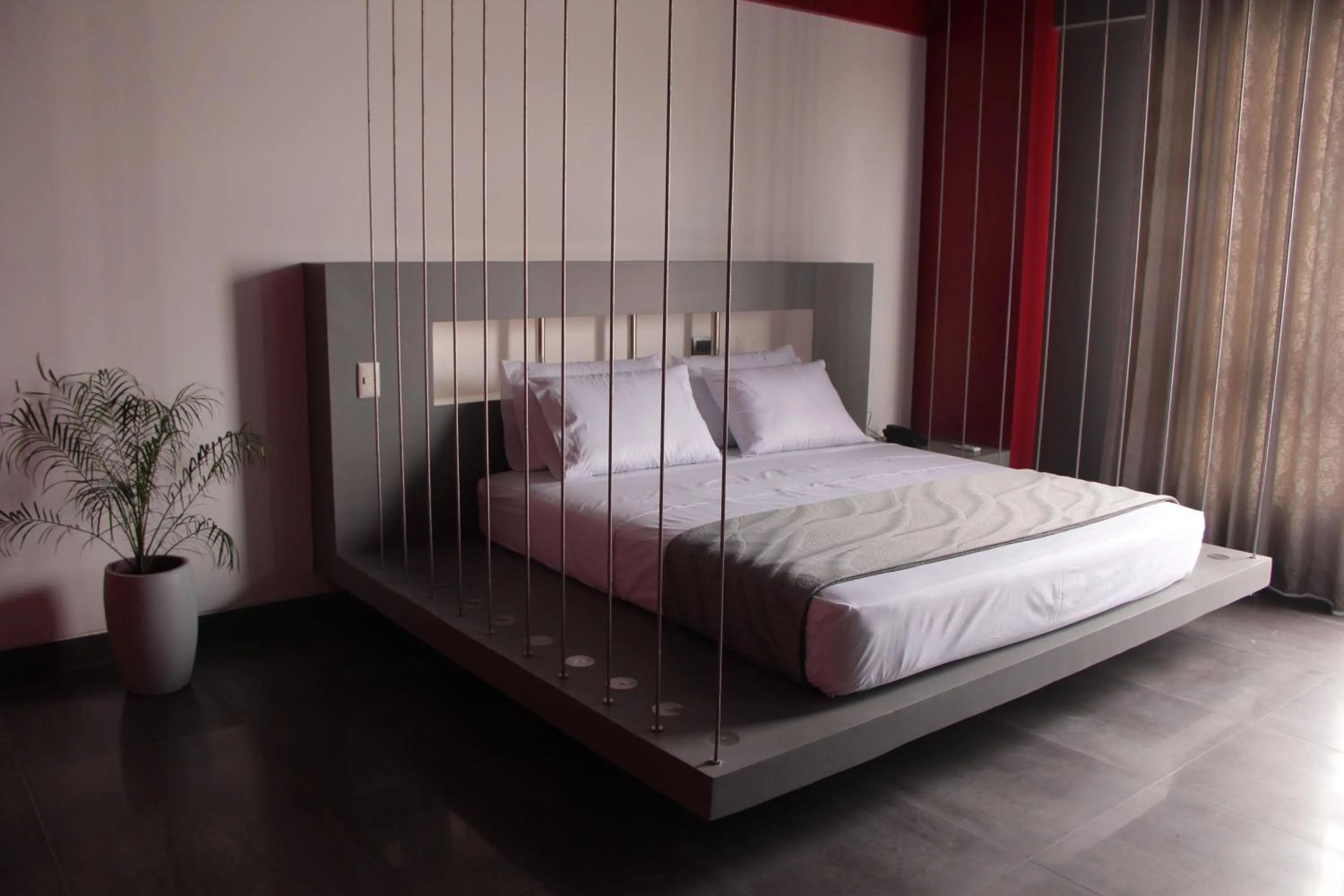 Shower, Bed in Hotel G