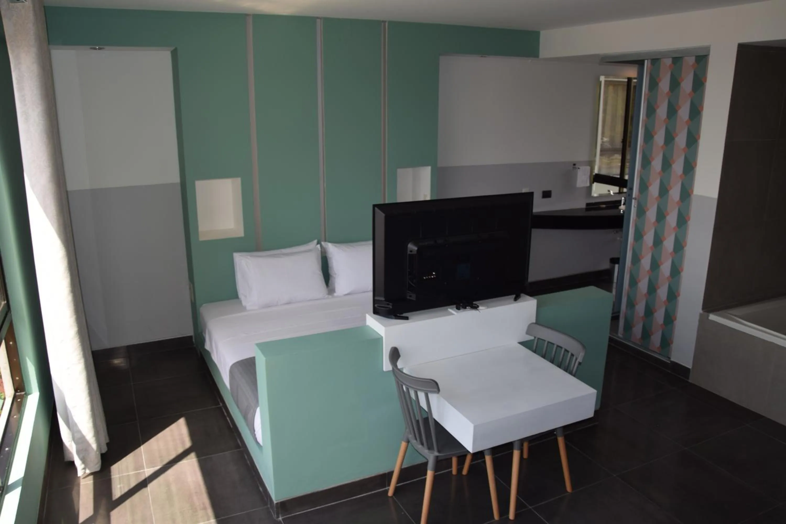 Communal lounge/ TV room in Hotel G