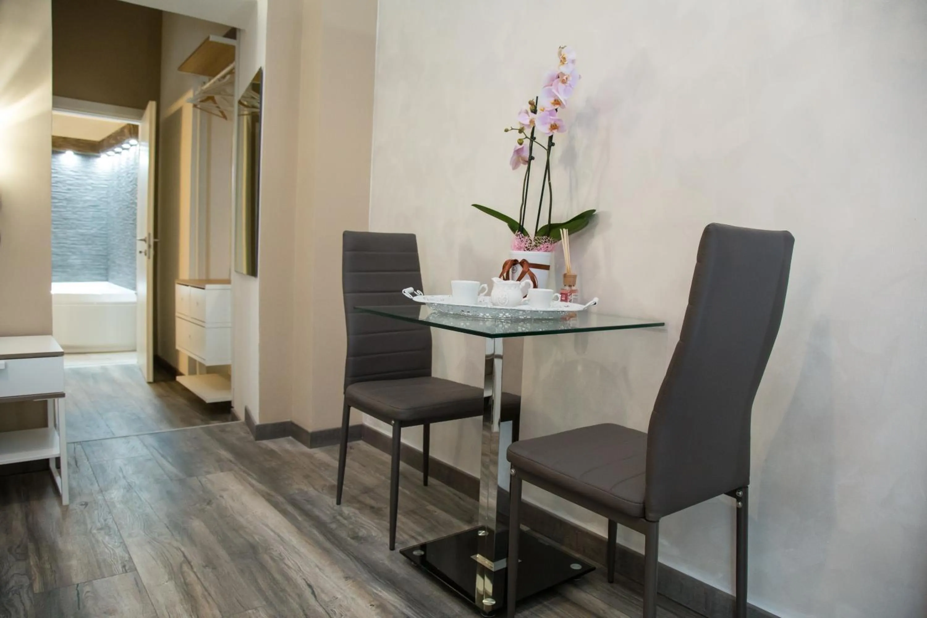 Coffee/tea facilities in Art in B&B