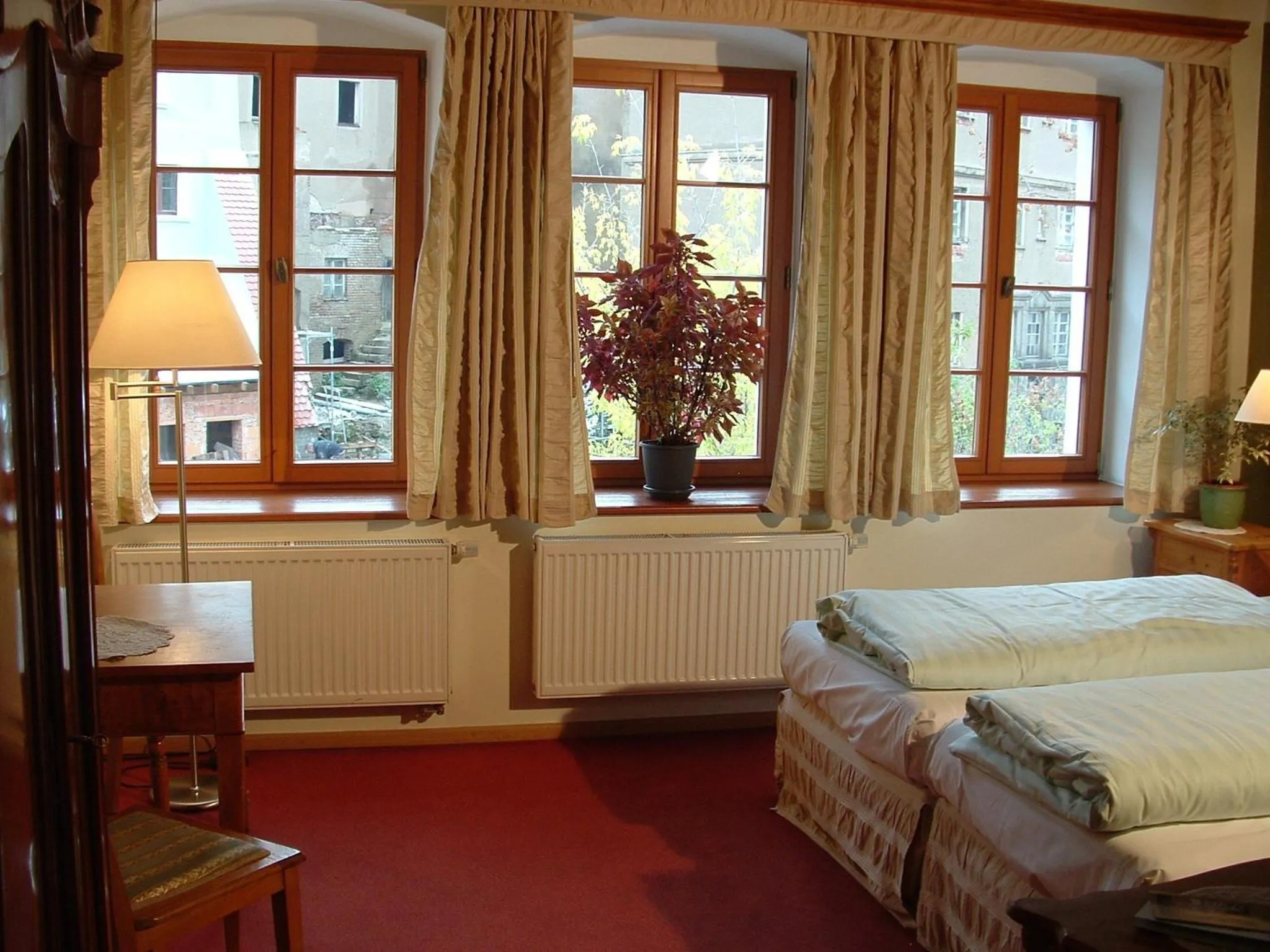 Photo of the whole room, Bed in Hotel und Gasthof Dreibeiniger Hund