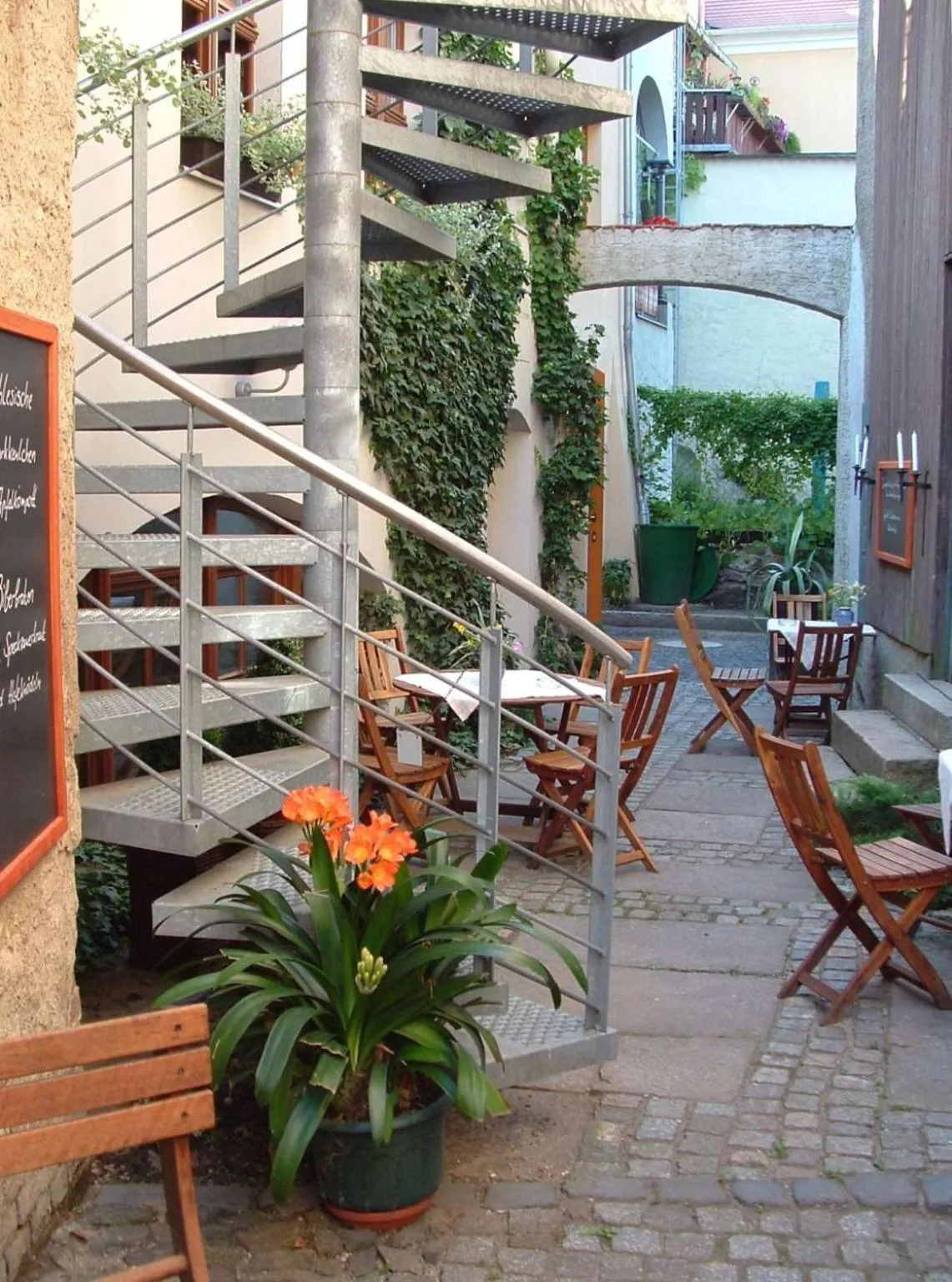 Property building in Hotel und Gasthof Dreibeiniger Hund