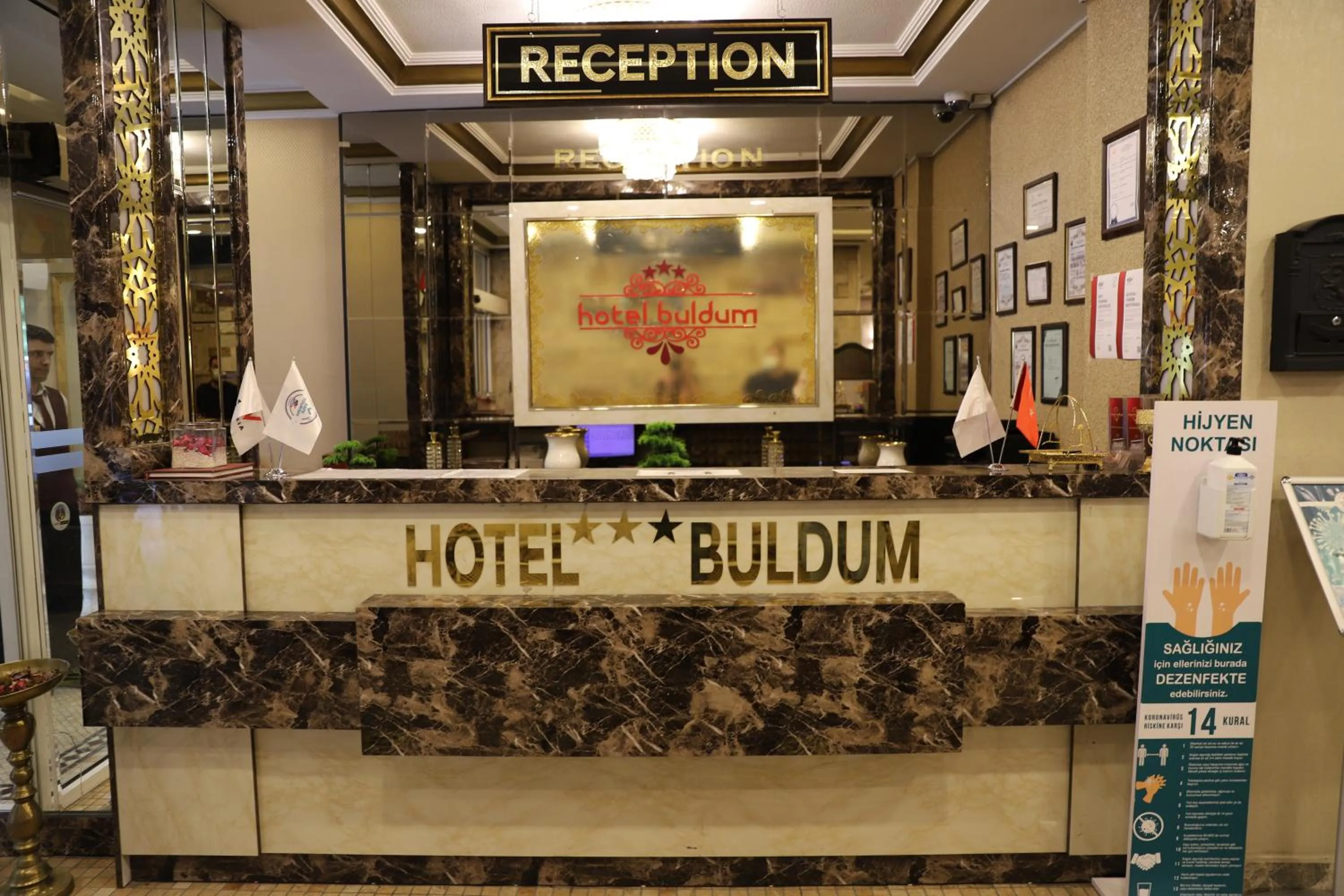 Lobby or reception in Buldum Otel