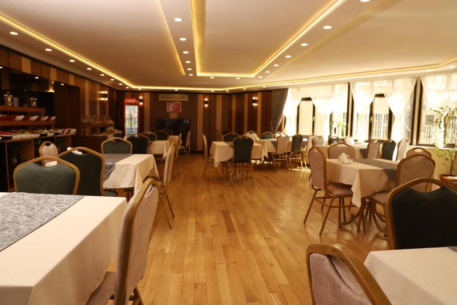 Restaurant/places to eat in Buldum Otel