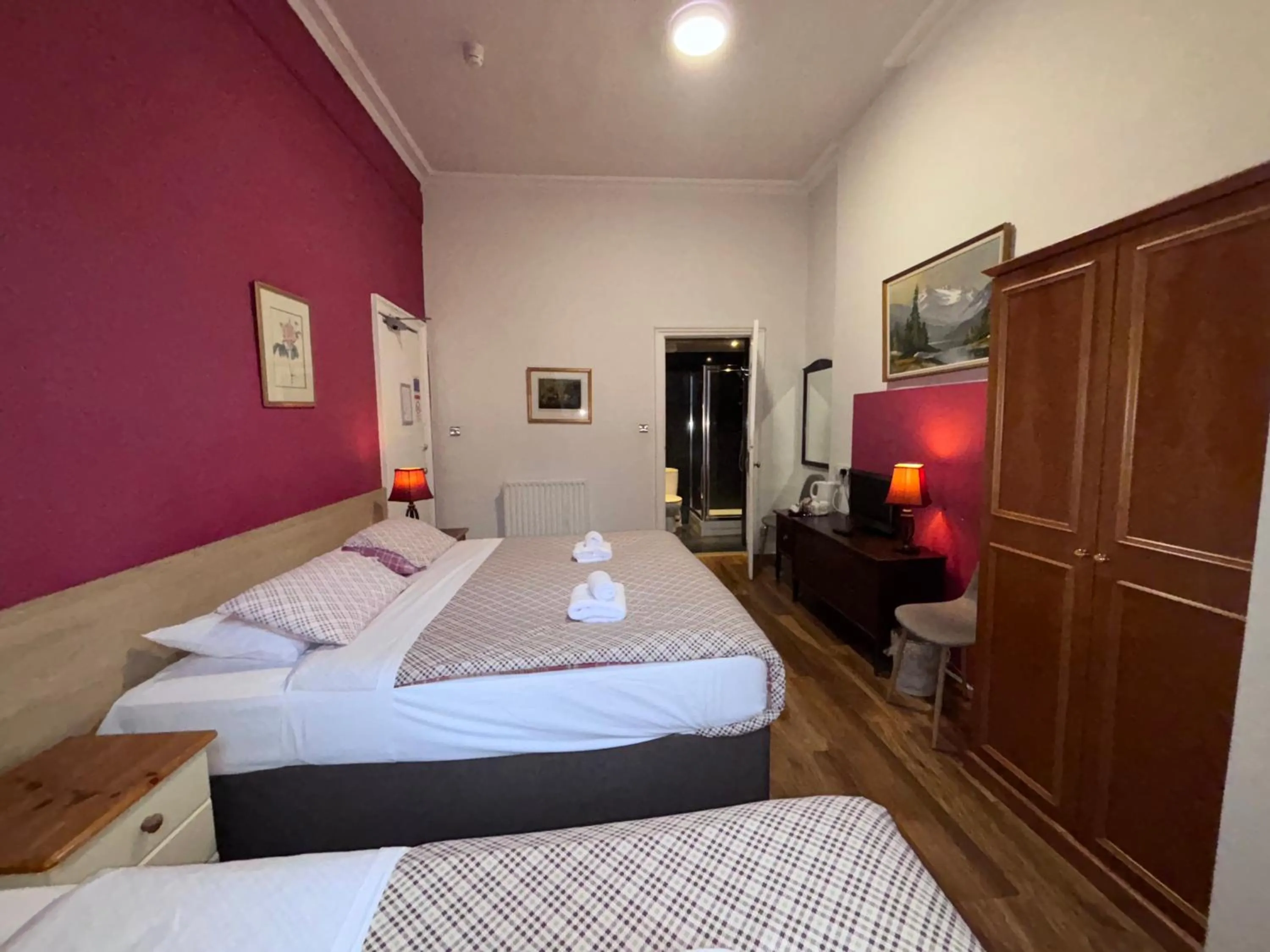 Bedroom, Bed in Regent House Hotel - City Centre Hotel