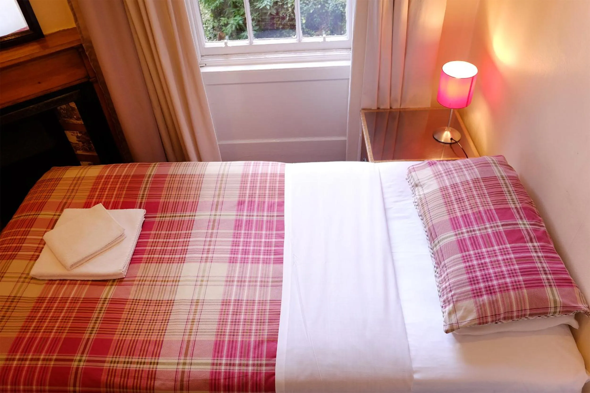 Bedroom, Bed in Regent House Hotel - City Centre Hotel