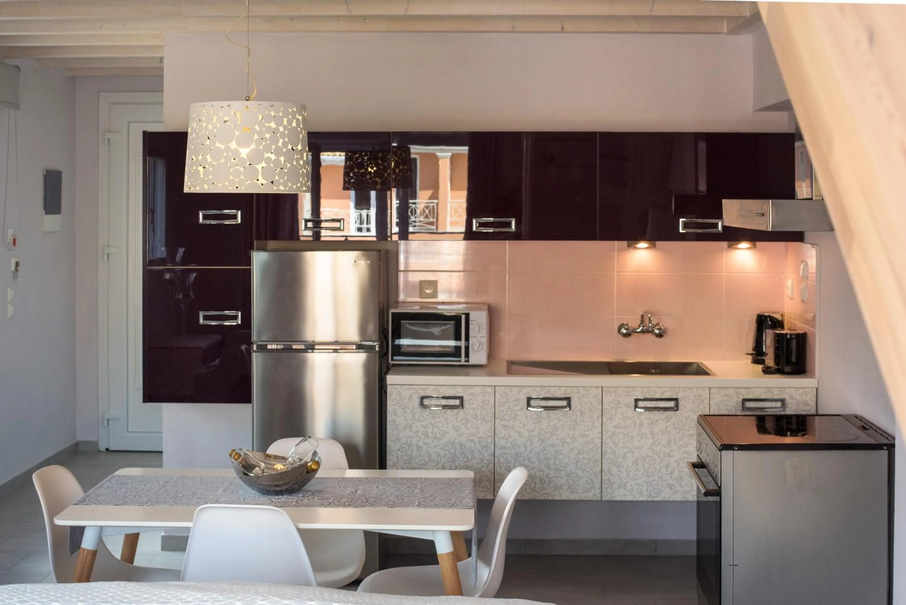 Kitchen or kitchenette in Kavos Plaza Hotel