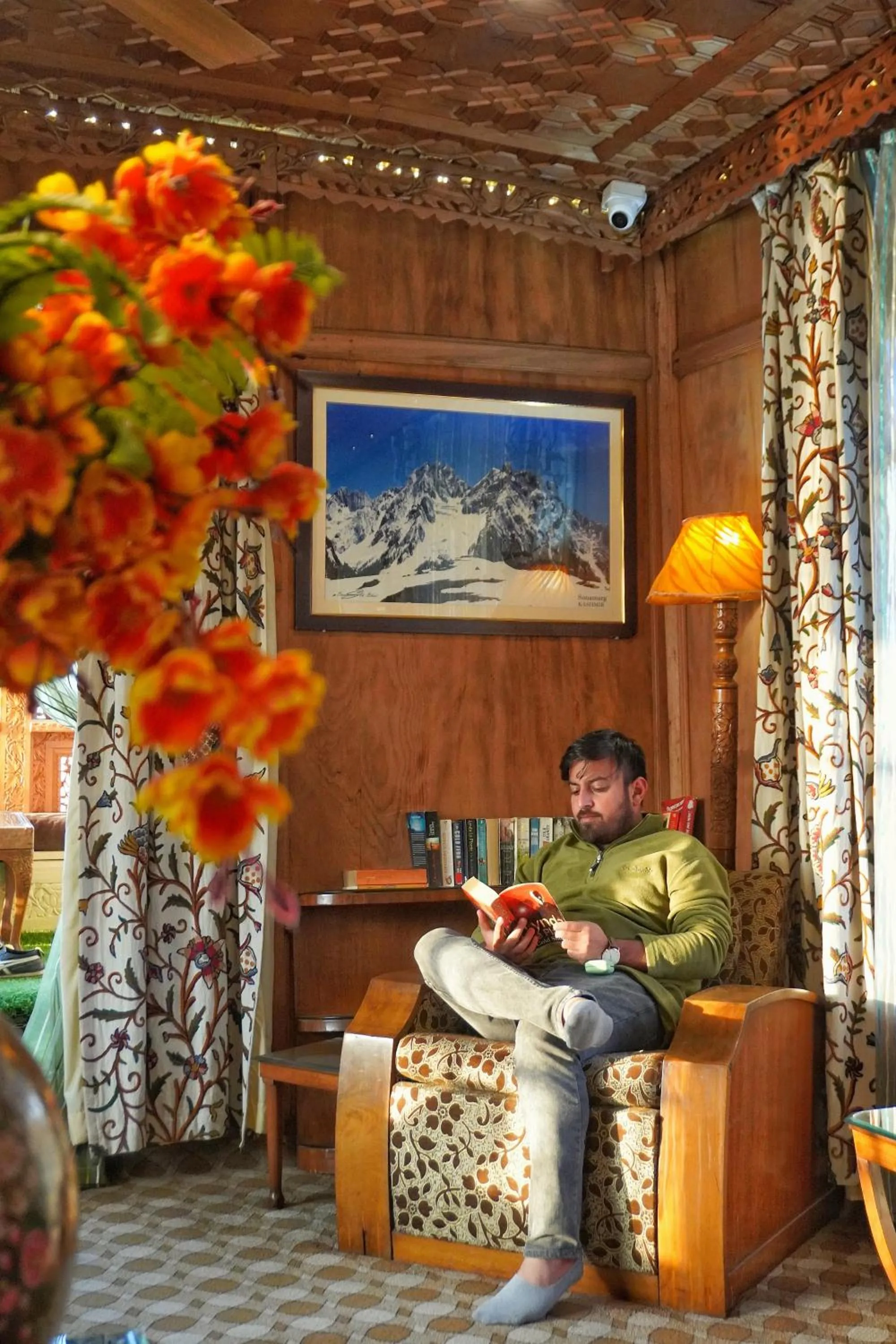 Seating area in Swan Group of Houseboats, Golden Dal Lake