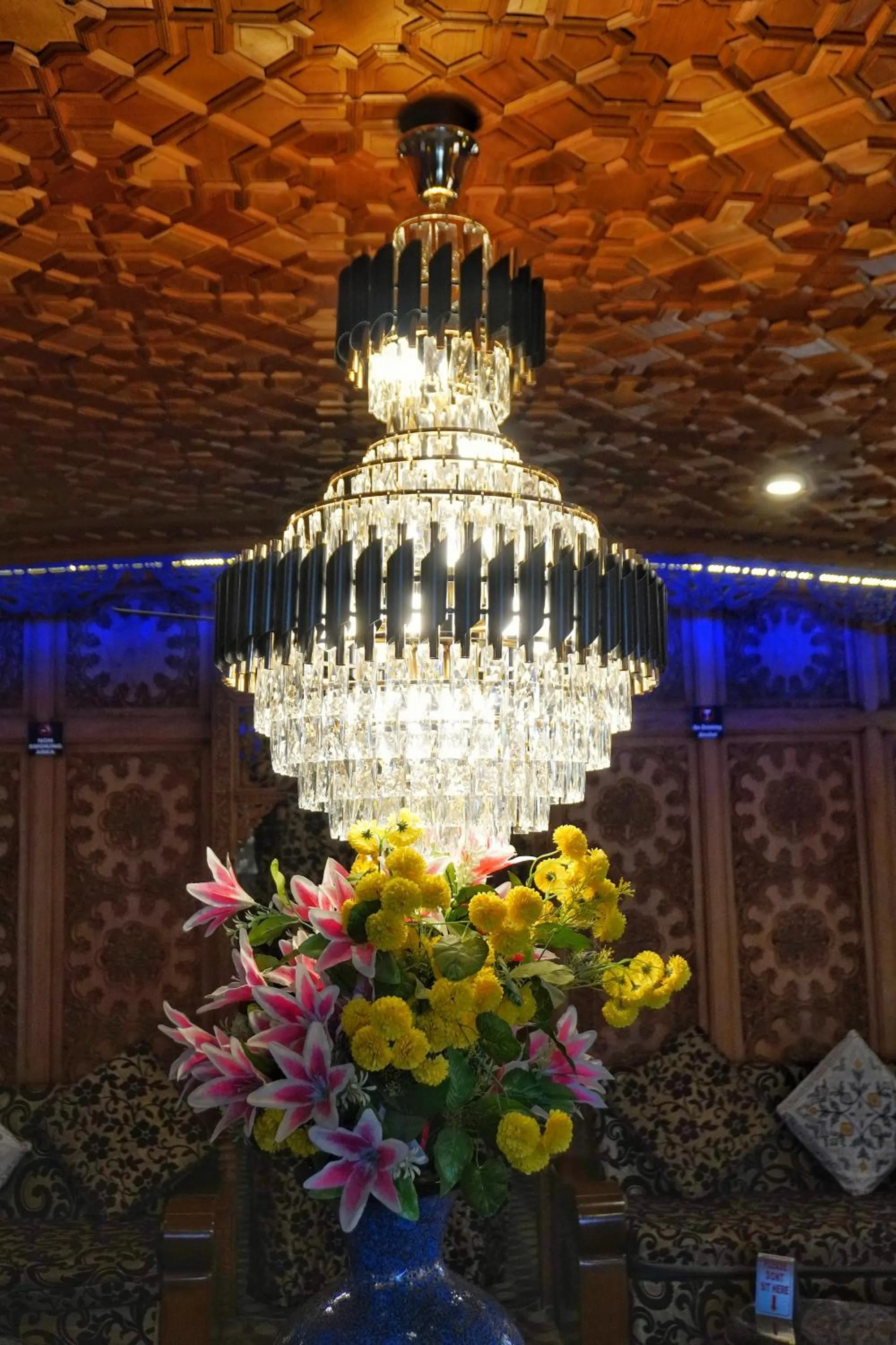 Property building in Swan Group of Houseboats, Golden Dal Lake