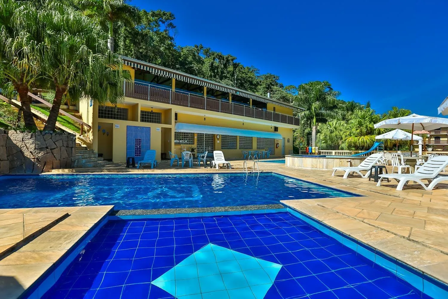 Day in Hotel Fazenda Village Montana