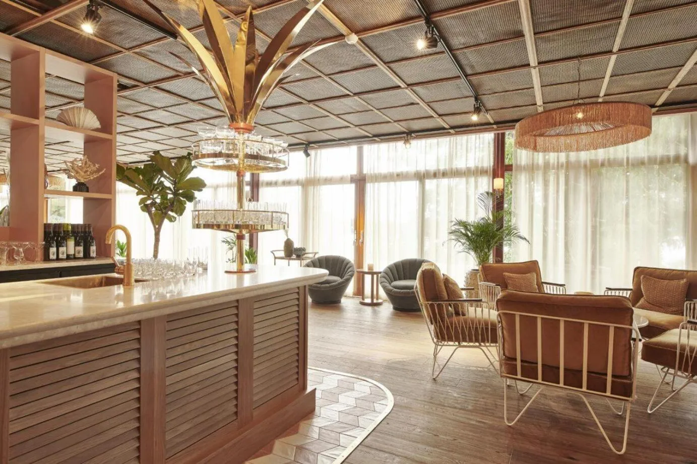 Restaurant/places to eat in Ellery Beach House
