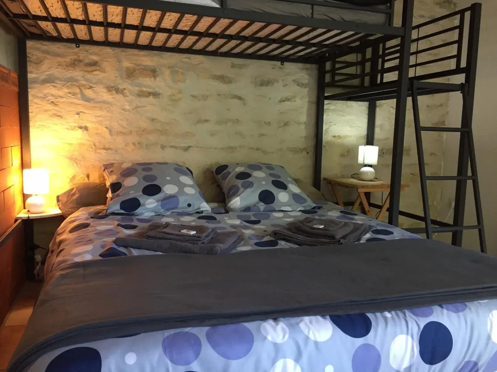 Triple Room with Private Bathroom in Campagn'Art Triple Room with Private Bathroom in Campagn'Art