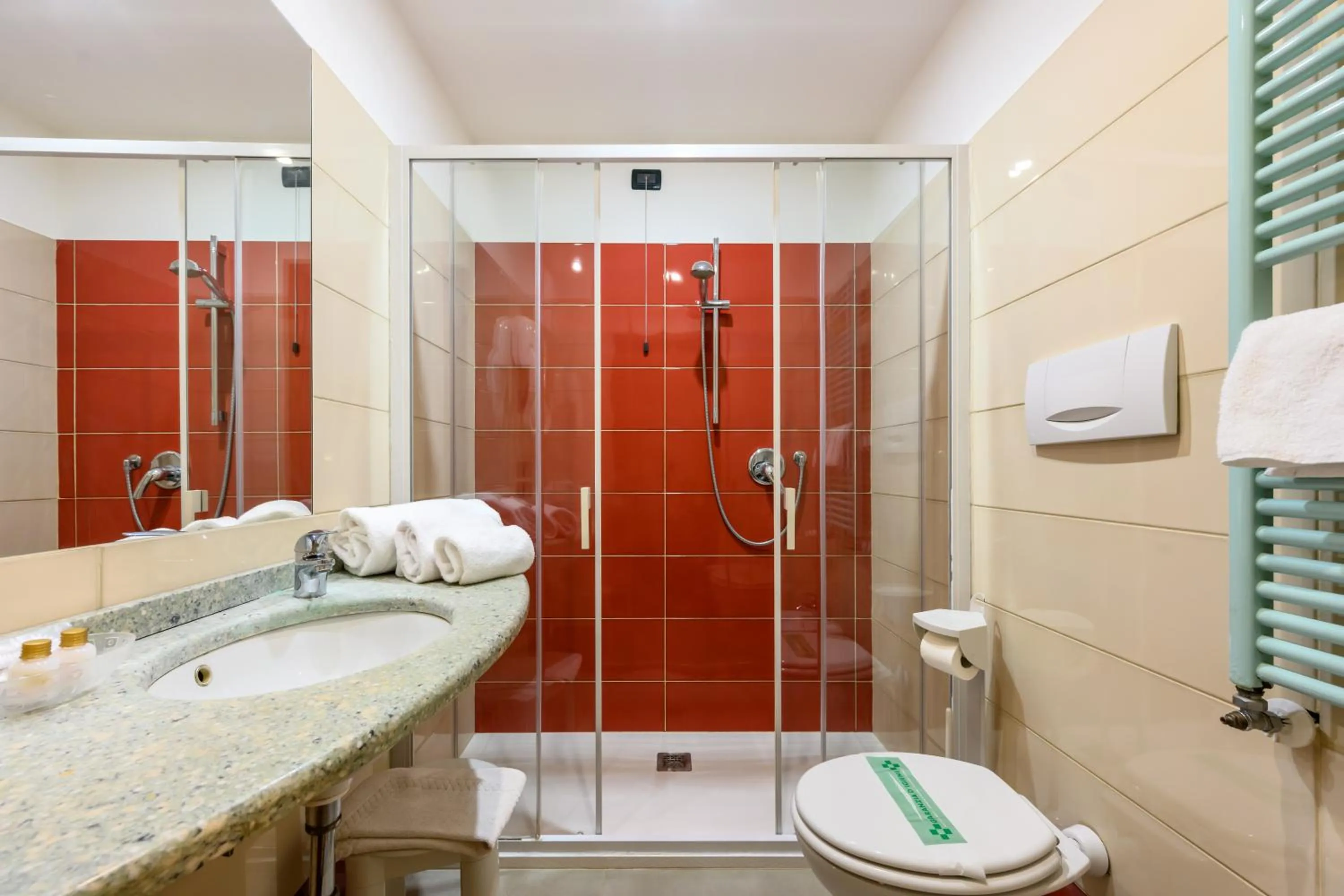 Shower in Residenza Ca' San Marco