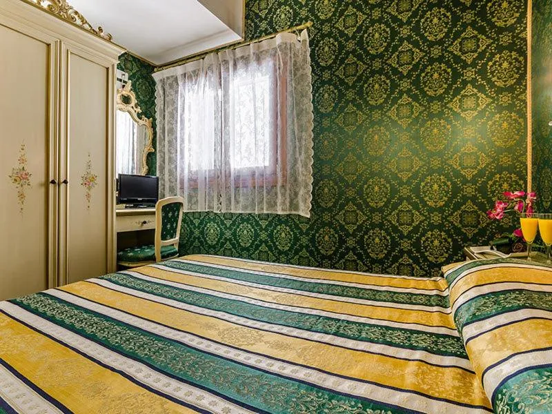 Decorative detail, Bed in Residenza La Campana