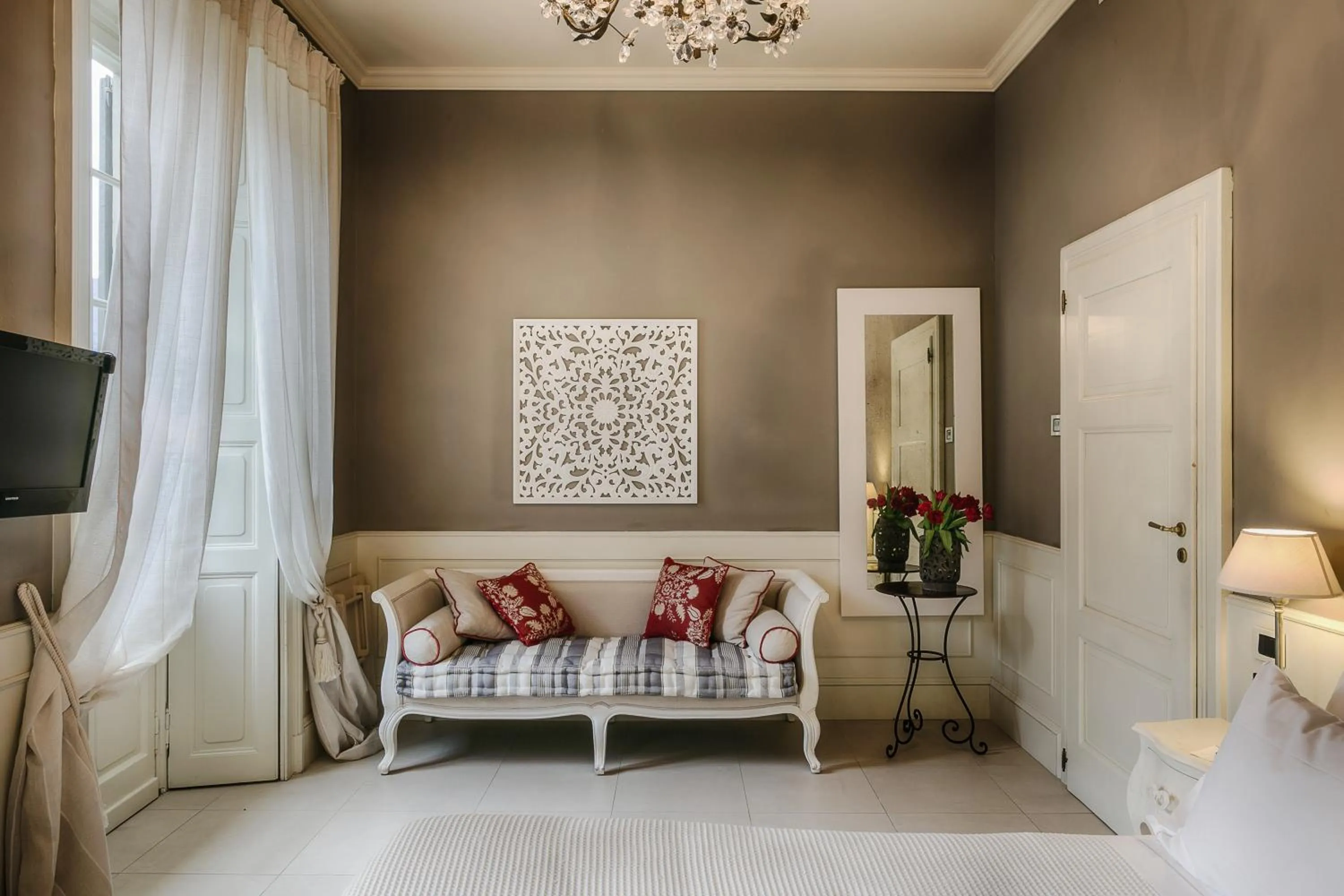 Decorative detail, Bed in Relais Villa Vittoria