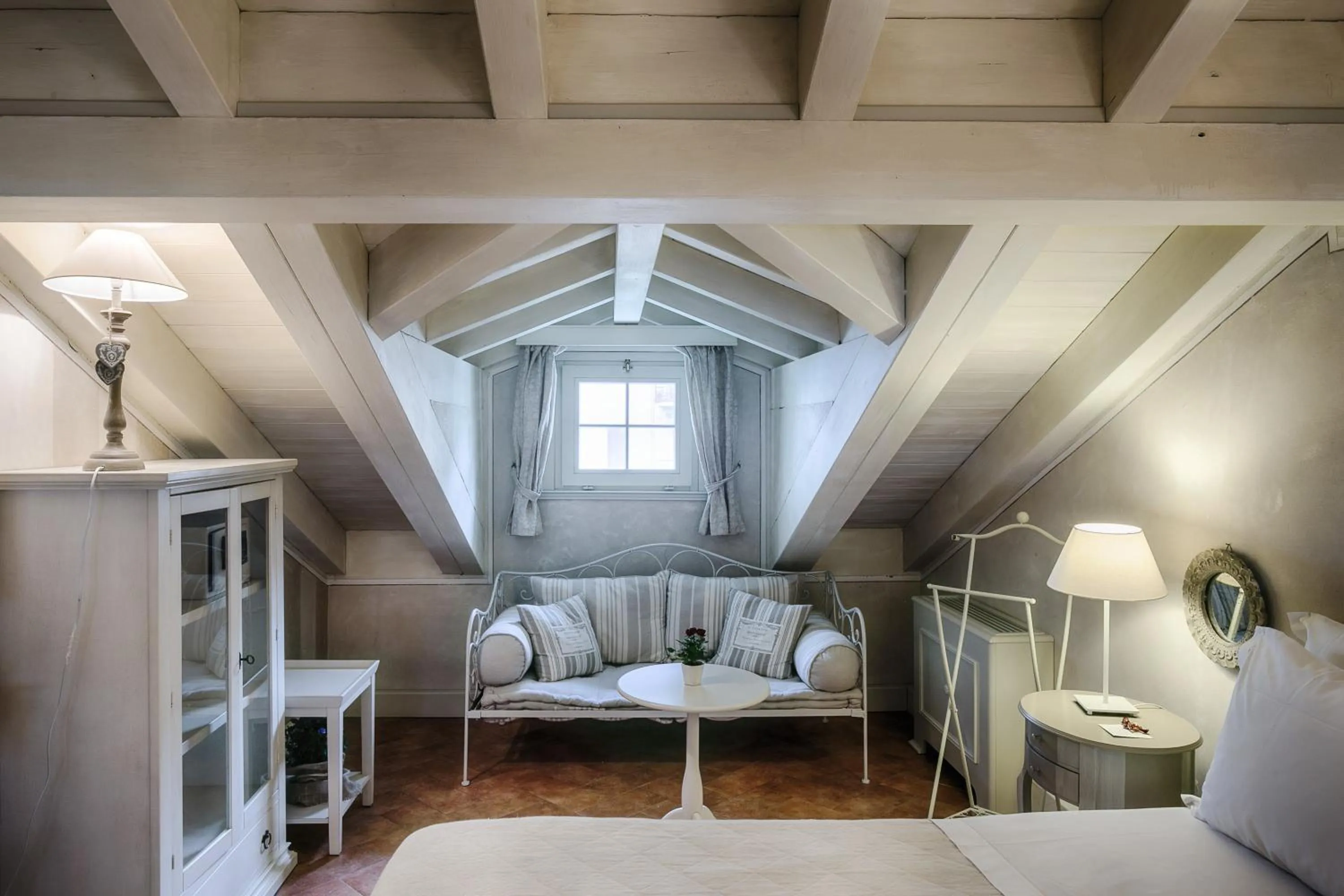 Decorative detail, Bed in Relais Villa Vittoria