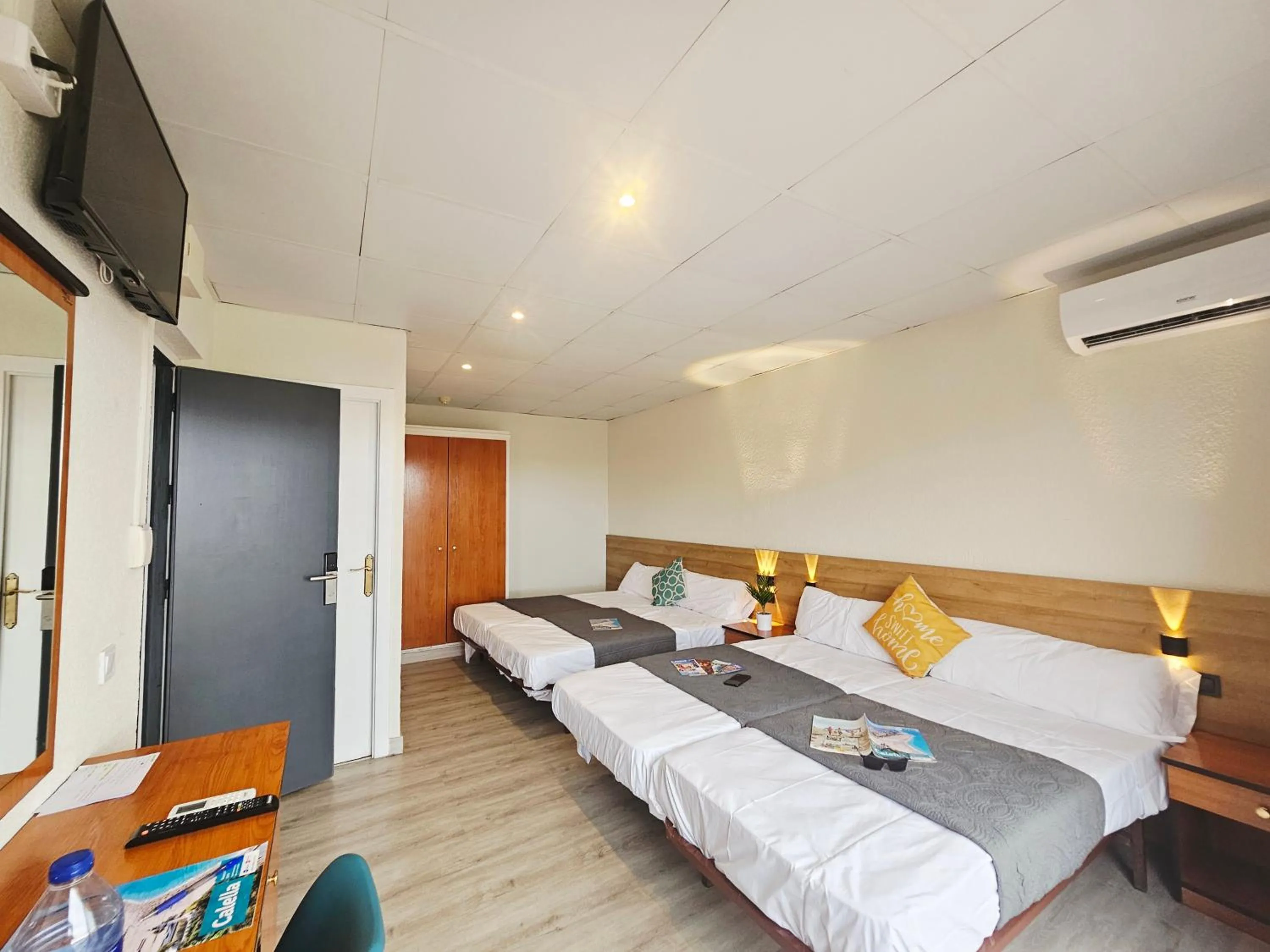 Bed in Hotel Mar i Sol