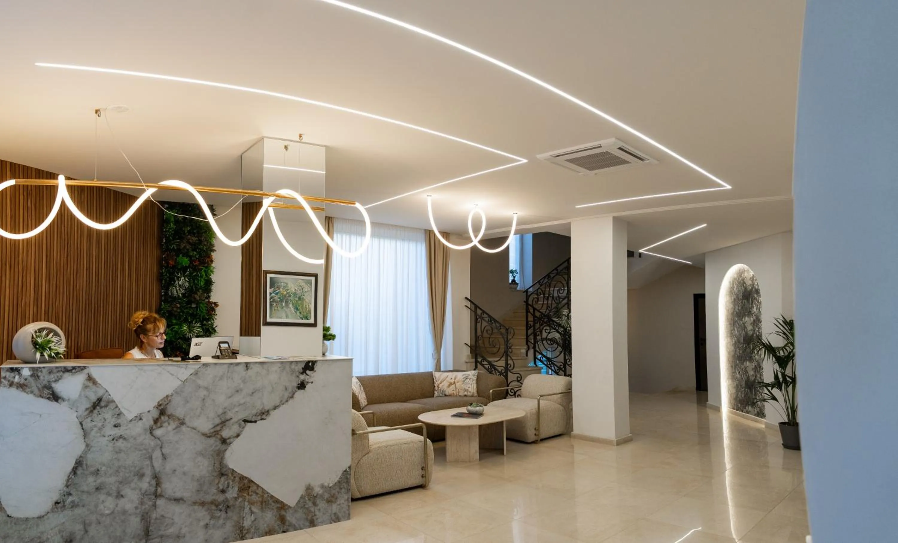 Lobby or reception in Family Hotel Edia-Sandanski