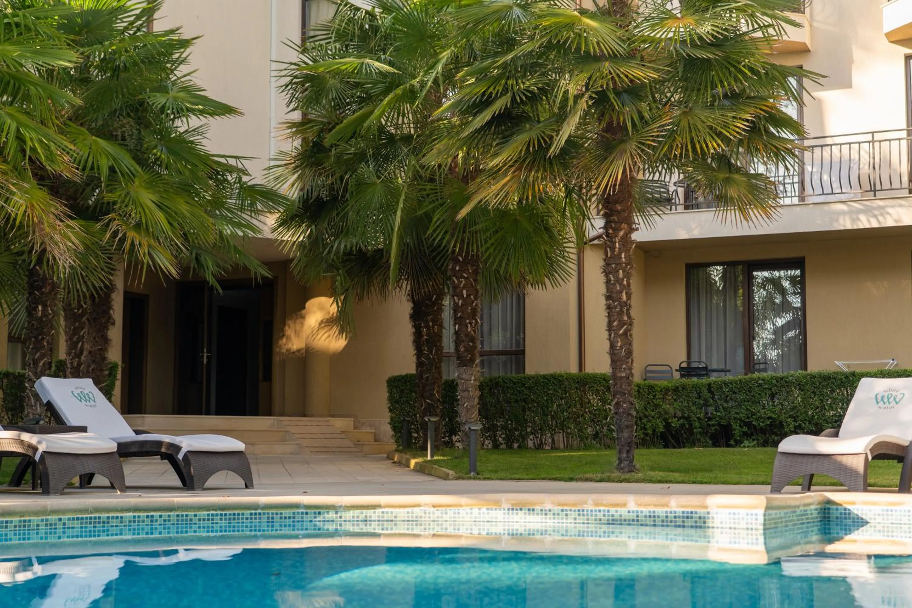 Swimming pool in Family Hotel Edia-Sandanski