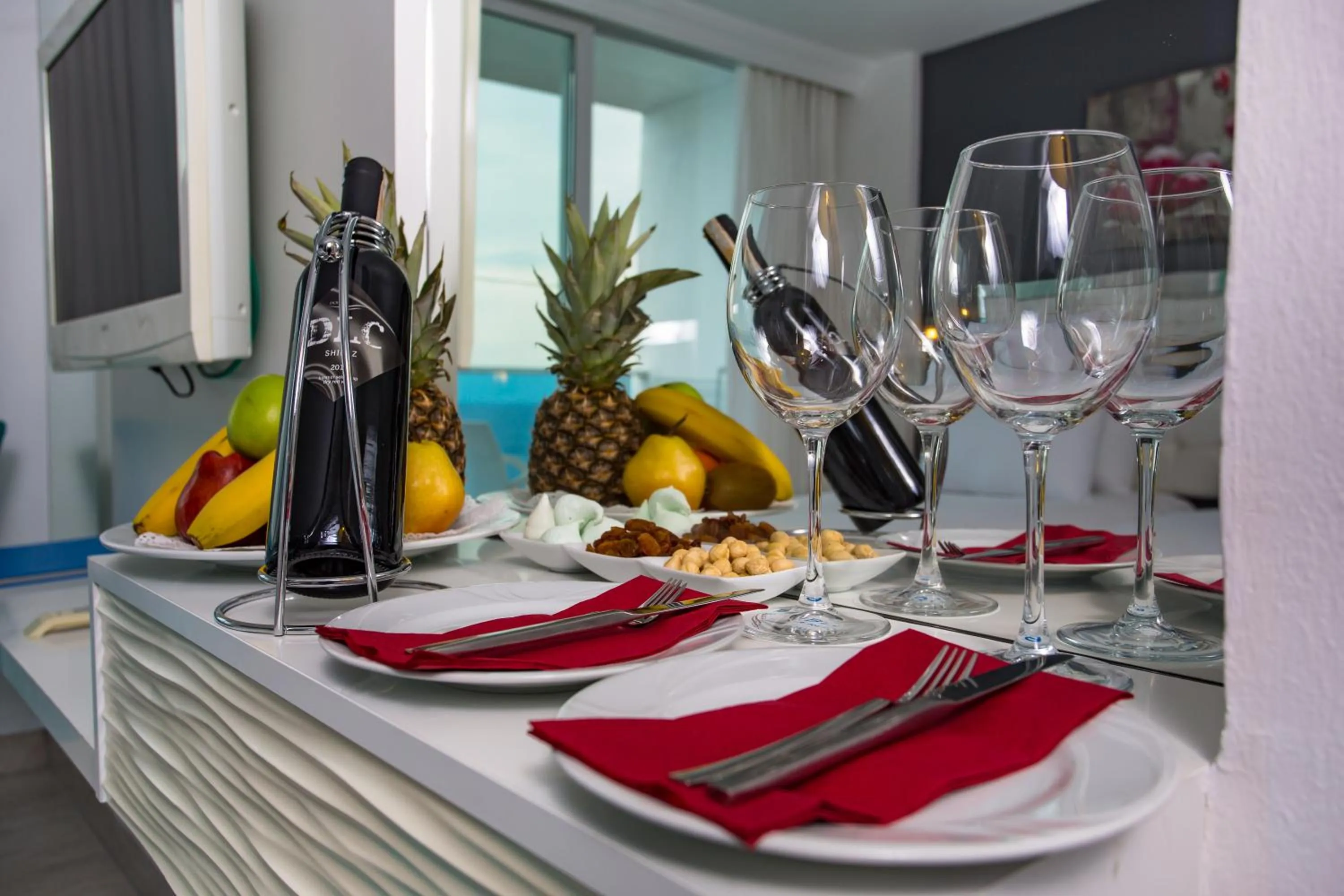 Drinks in Le Bleu Hotel & Resort Kusadasi