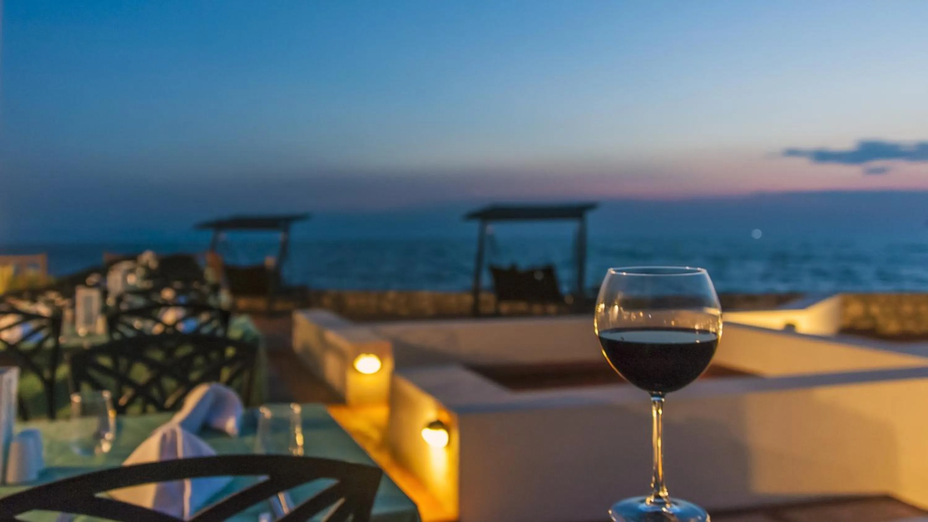 Lounge or bar in Le Bleu Hotel & Resort Kusadasi