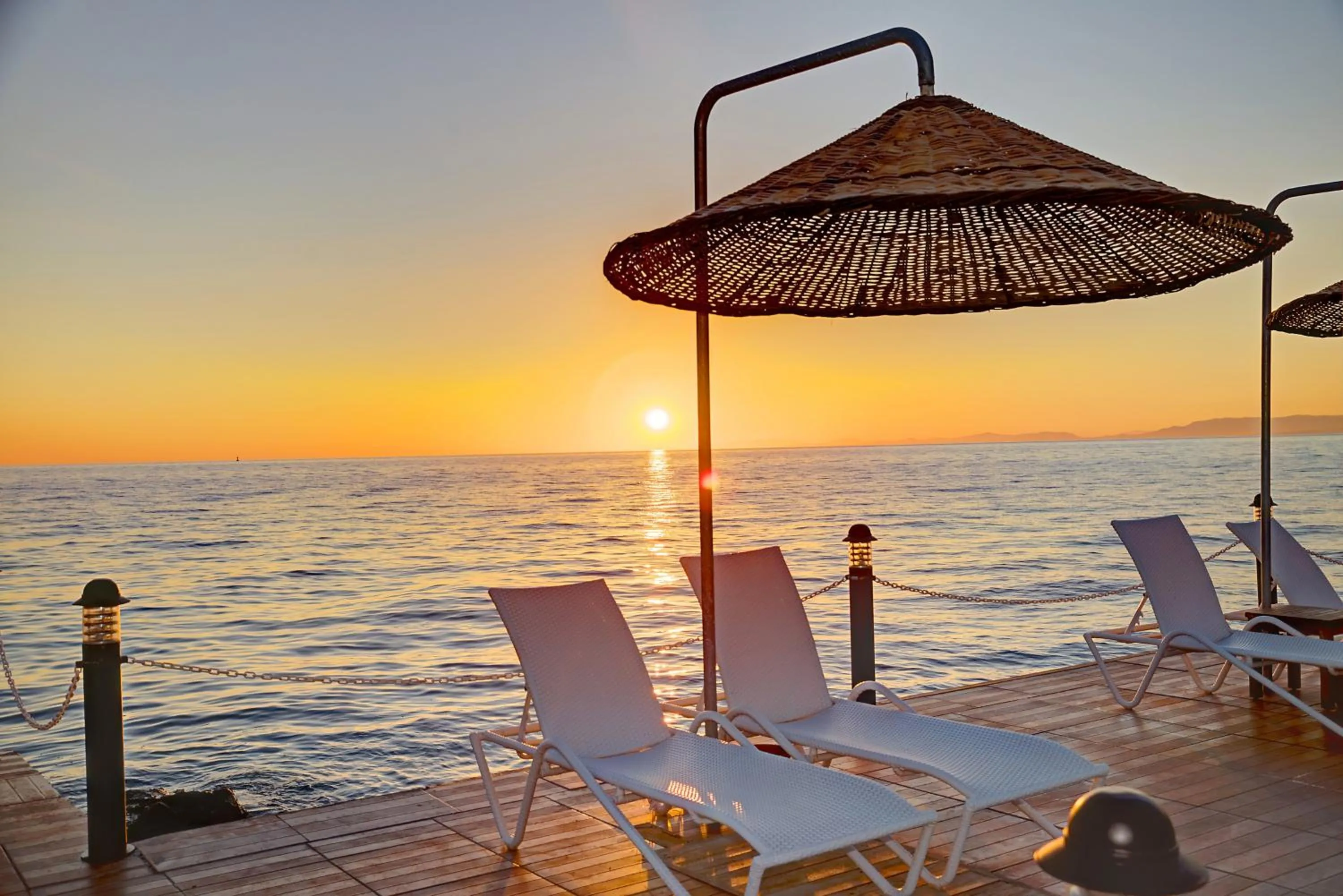 Beach in Le Bleu Hotel & Resort Kusadasi