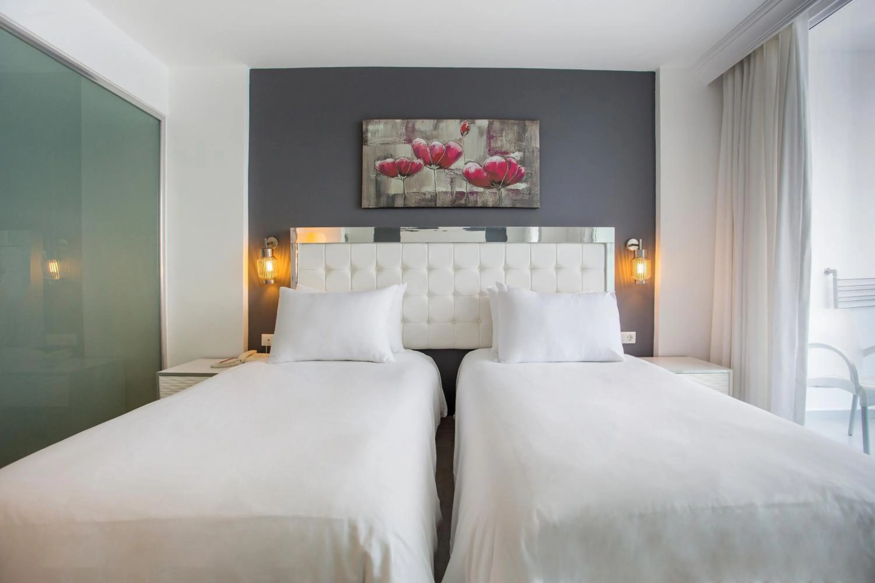 Bed in Le Bleu Hotel & Resort Kusadasi