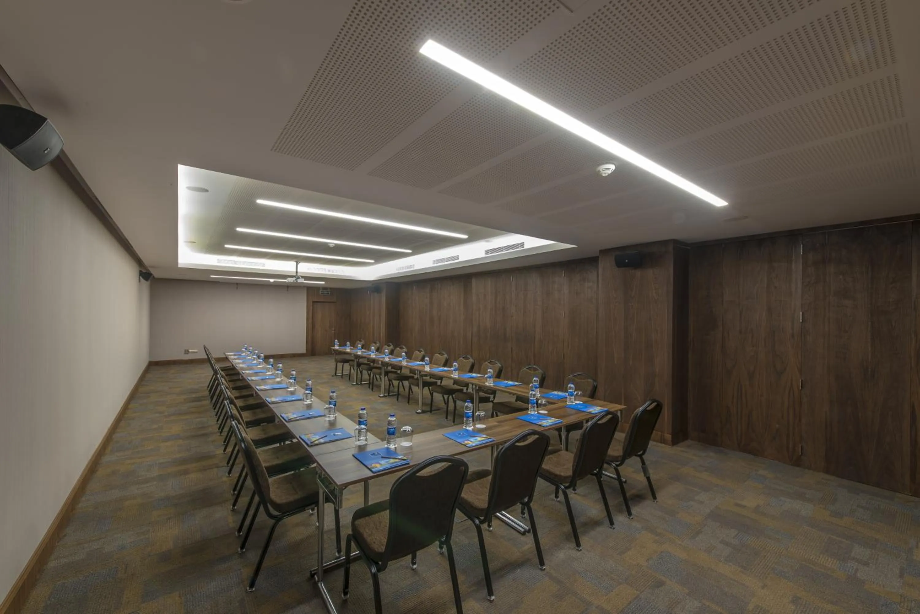 group of guests in Le Bleu Hotel & Resort Kusadasi