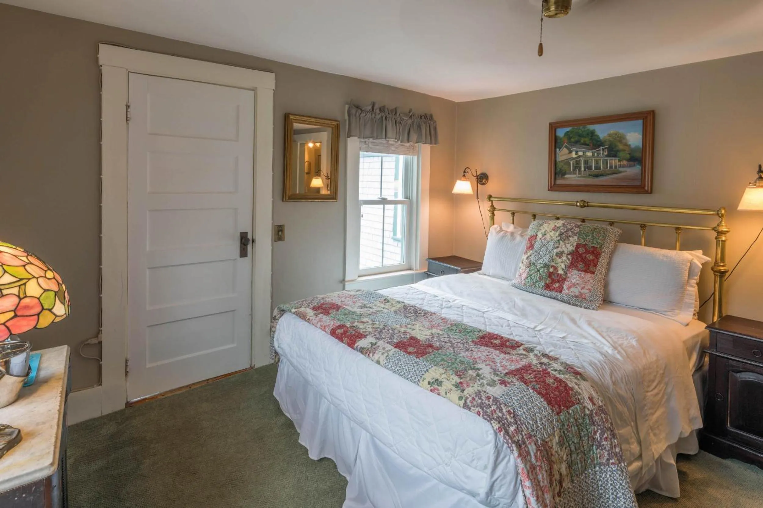 Bedroom, Bed in Snug Cottage