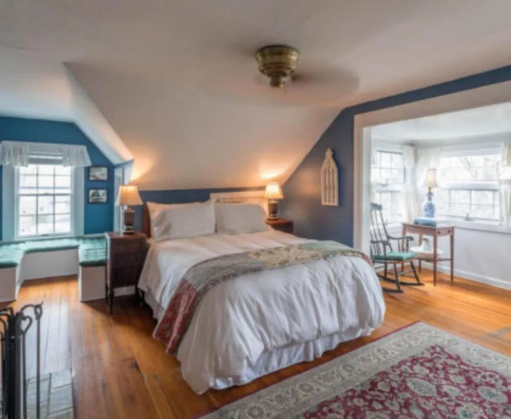 Other, Bed in Snug Cottage