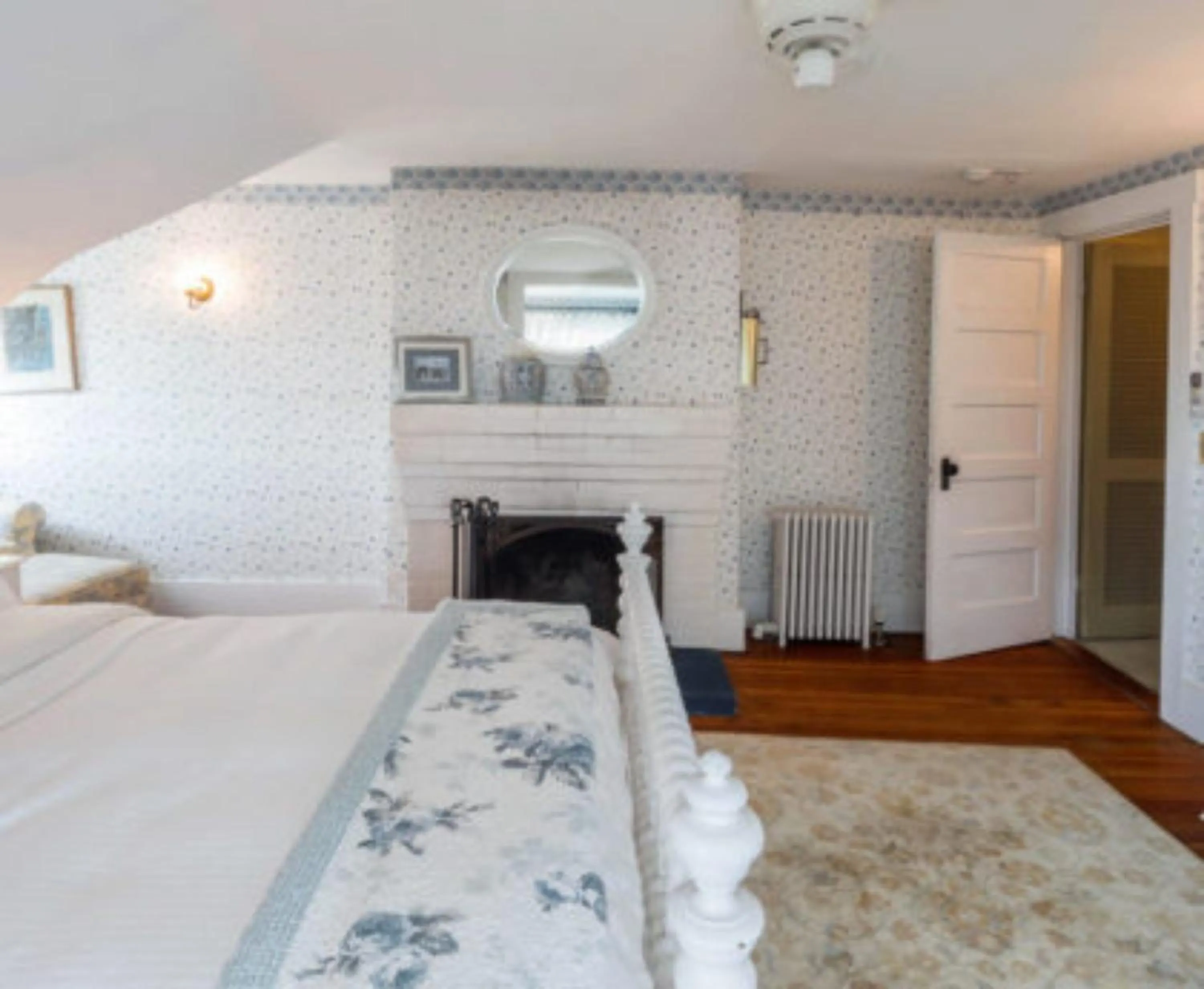 Other, Bed in Snug Cottage