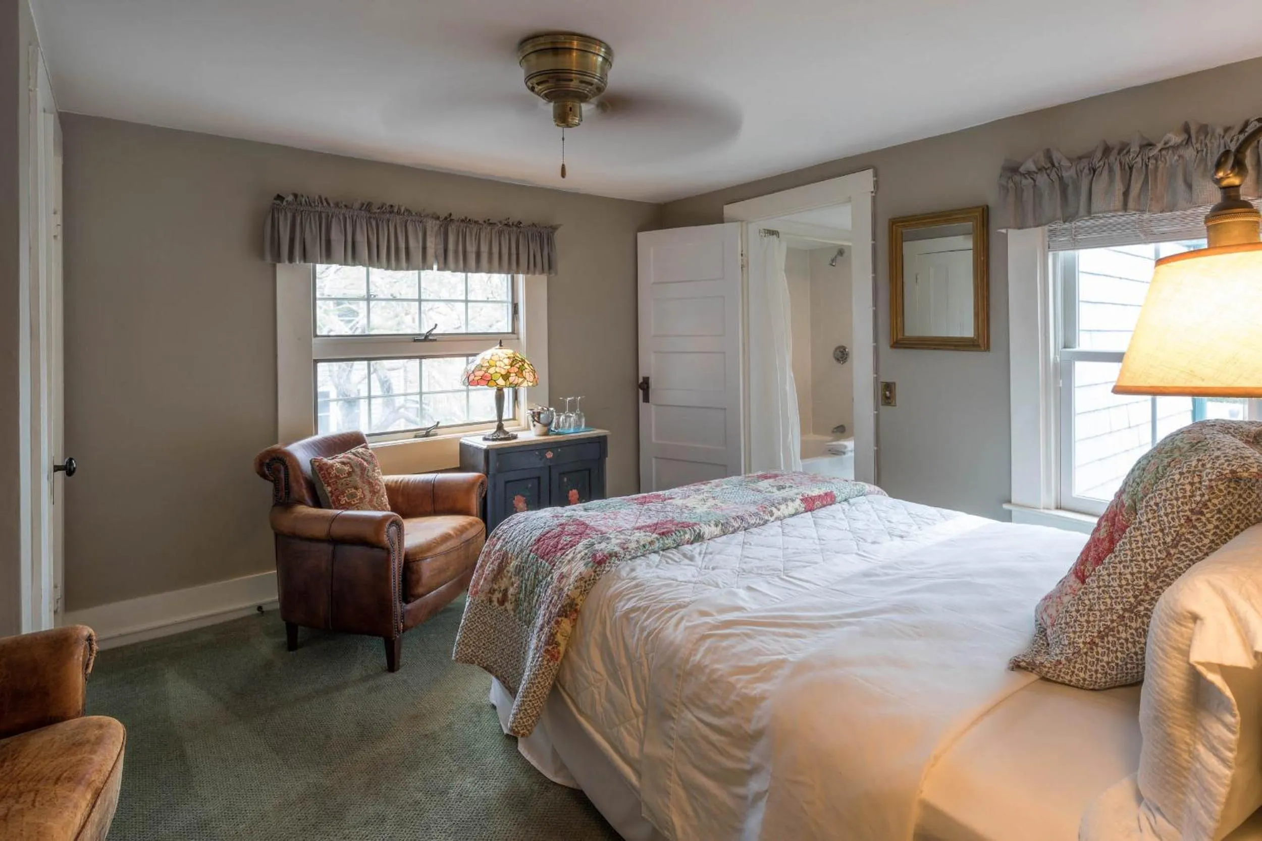 Bedroom, Bed in Snug Cottage