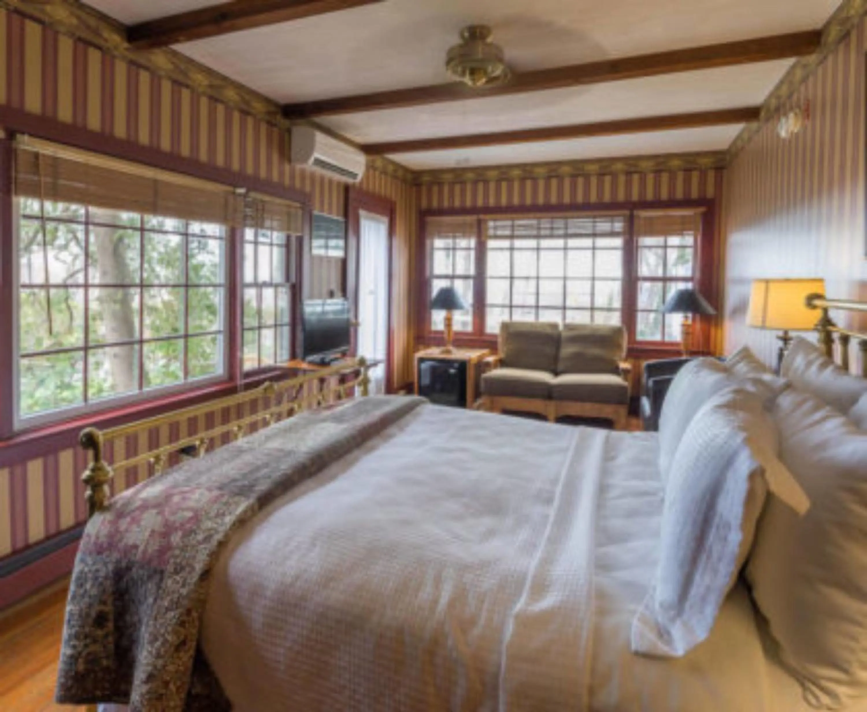 Other, Bed in Snug Cottage