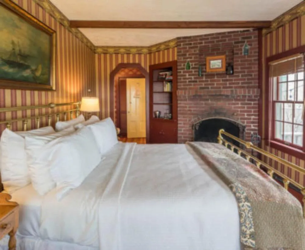 Other, Bed in Snug Cottage