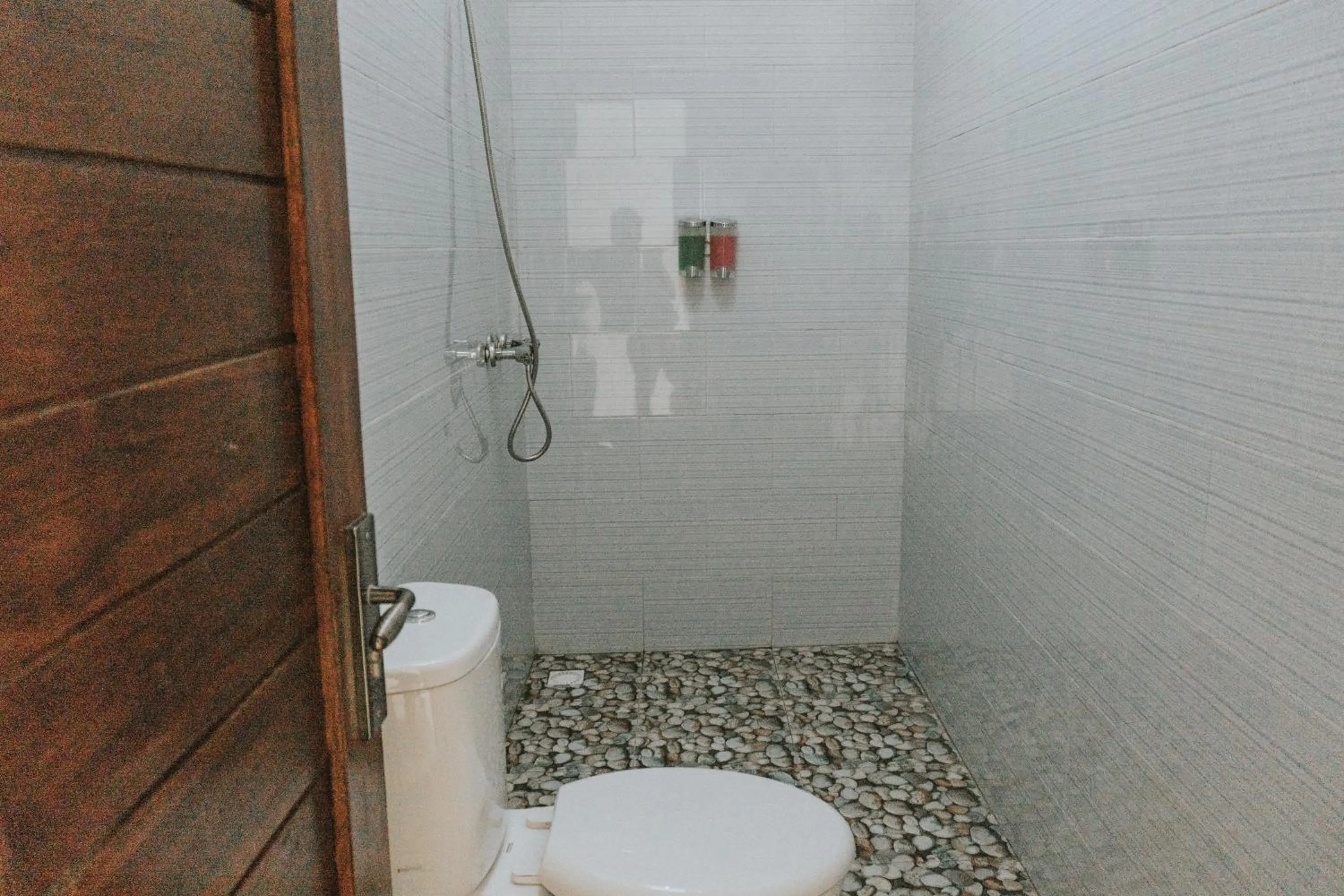 Bathroom in Prasi Sunset Bungalows