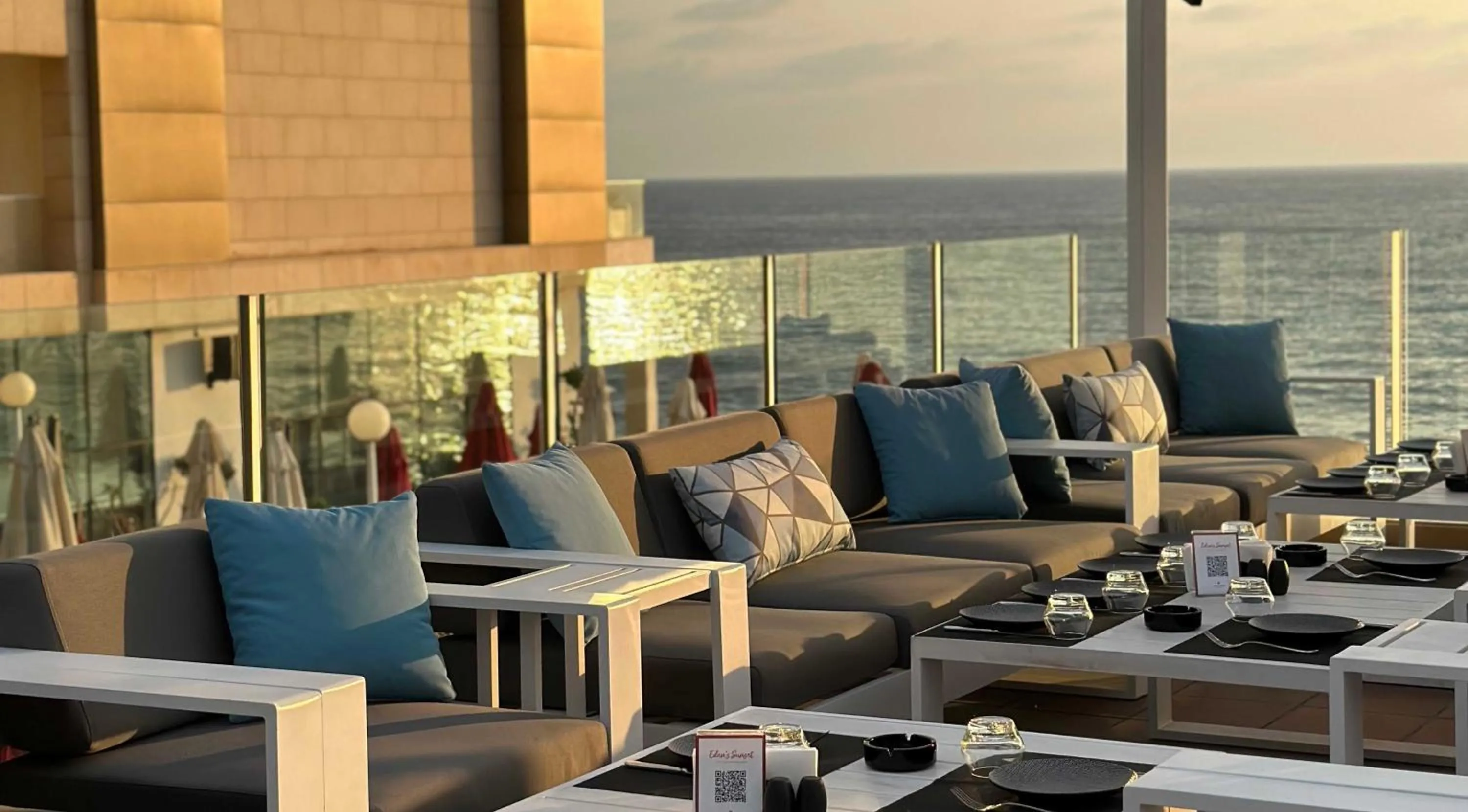 Restaurant/places to eat in Lancaster Eden Bay