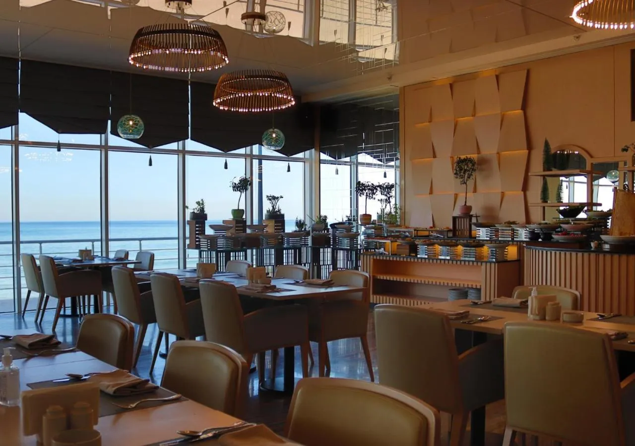 Food and drinks in Lancaster Eden Bay