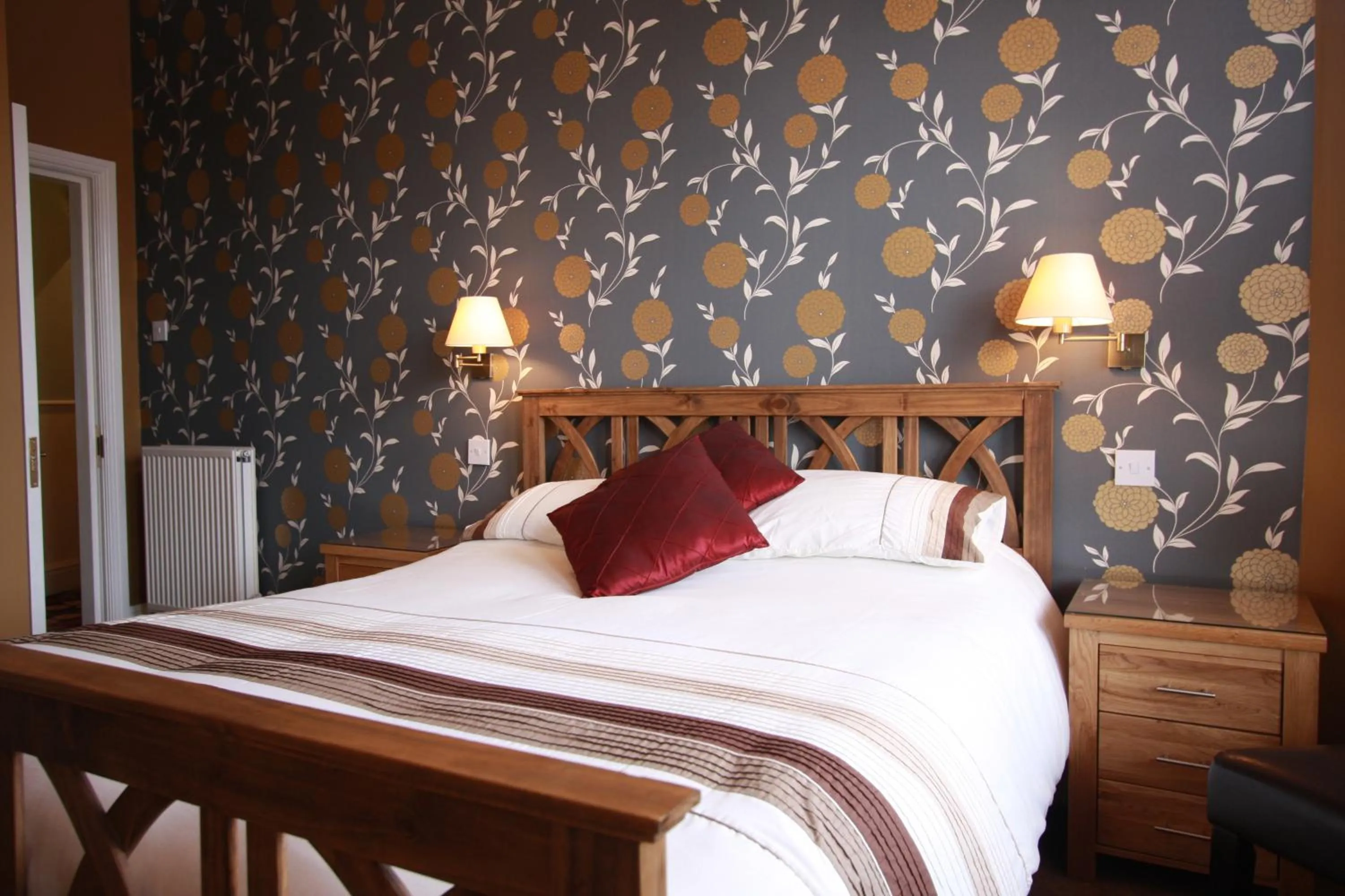 Bed in Brentwood Guest House