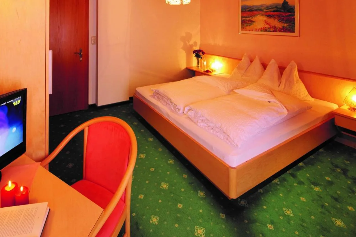 Bed in Hotel Sonnalpen
