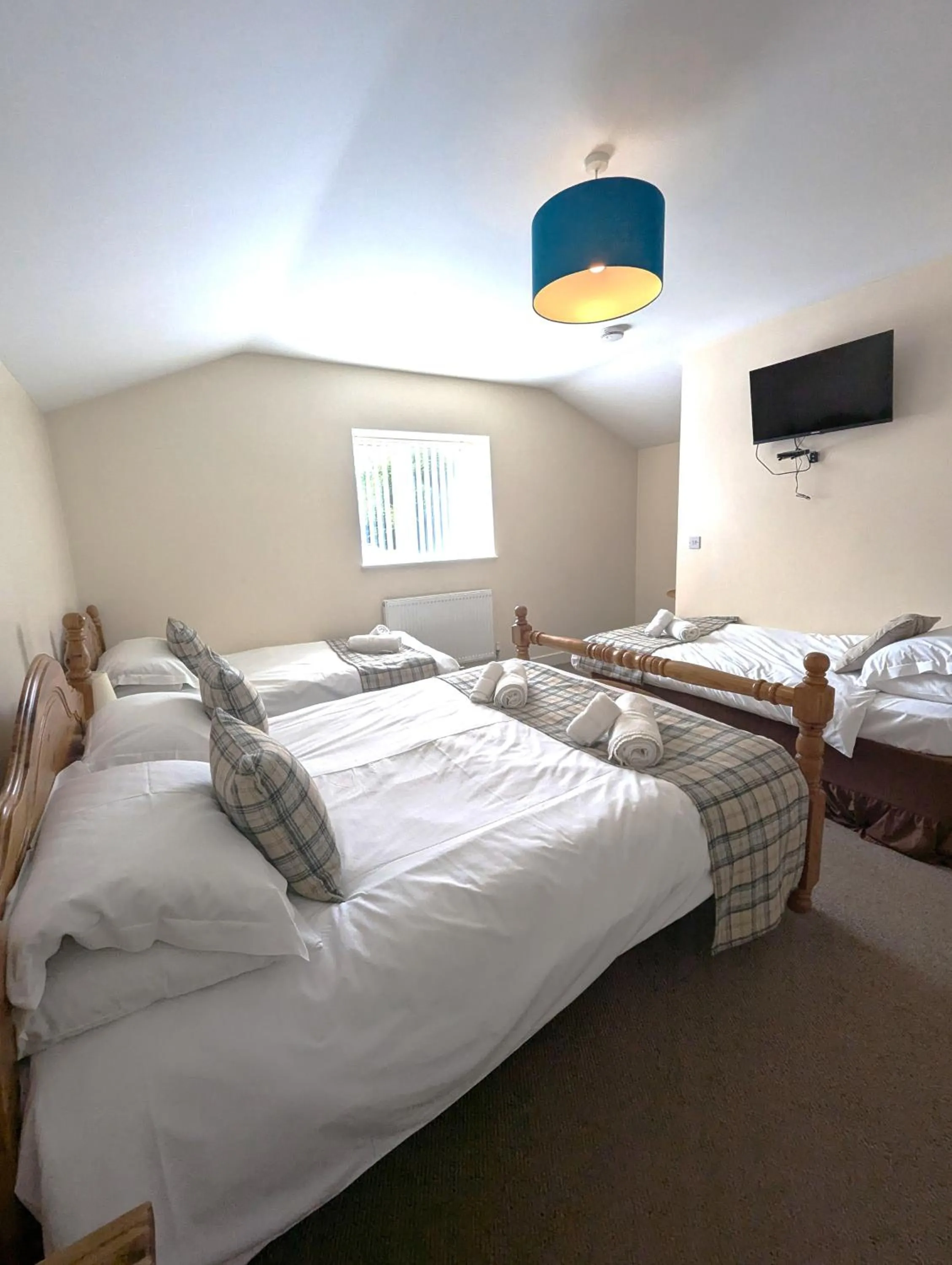 Family Room (4 Adults) in The Yew Tree at Longhope