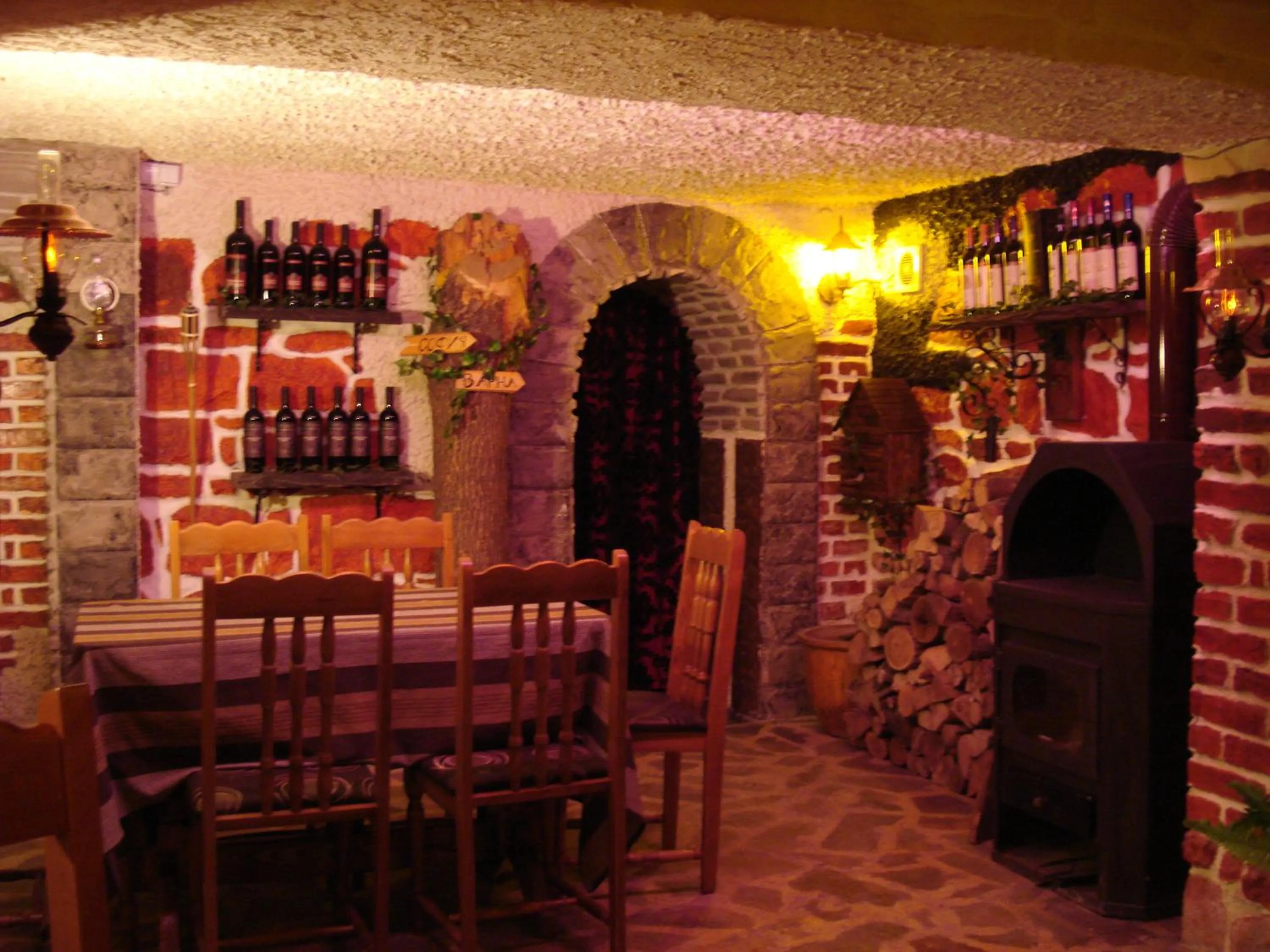 Restaurant/places to eat in Rimini Club Inn & Suites