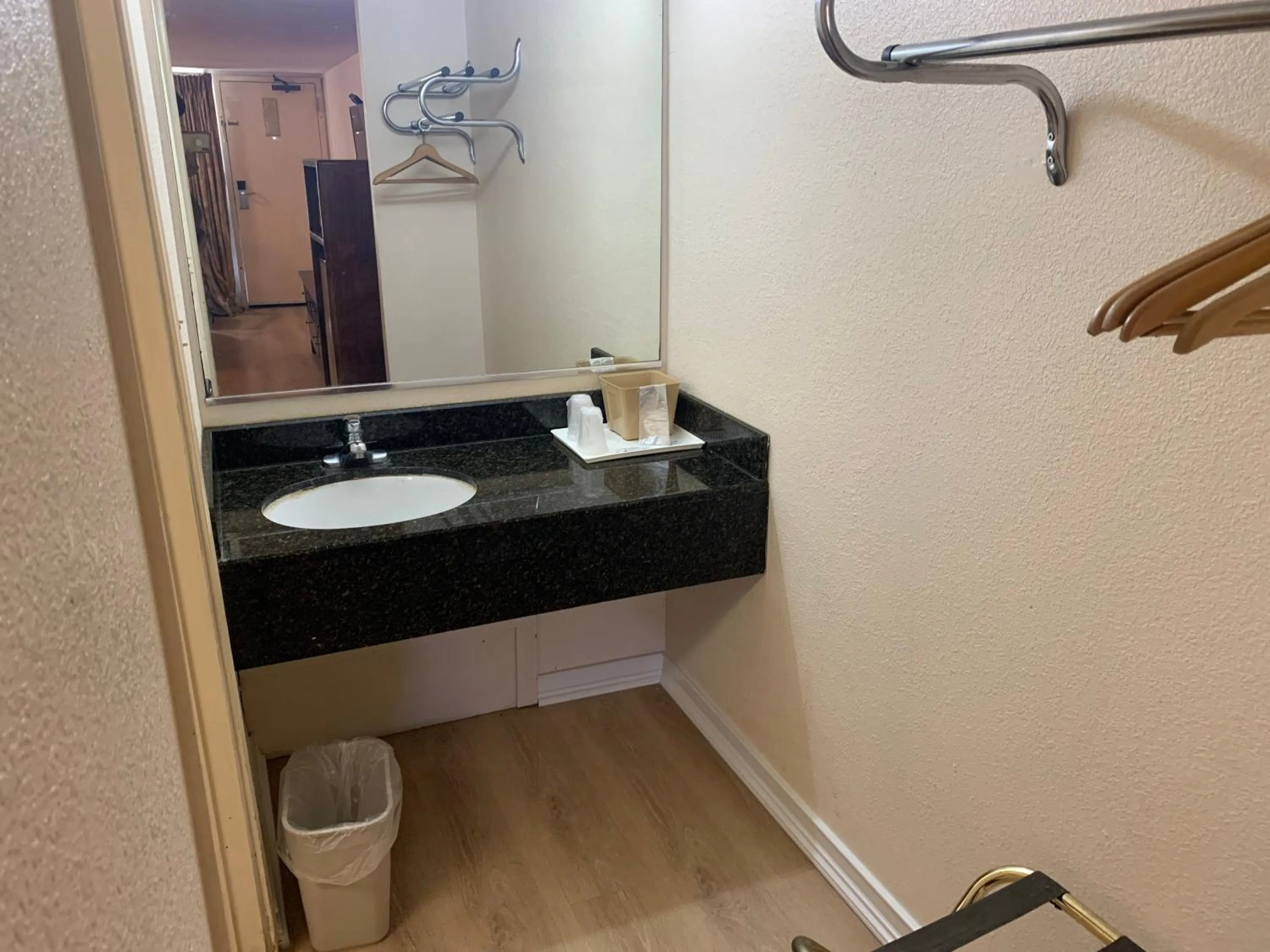 Bathroom in Tollway Inn Beloit